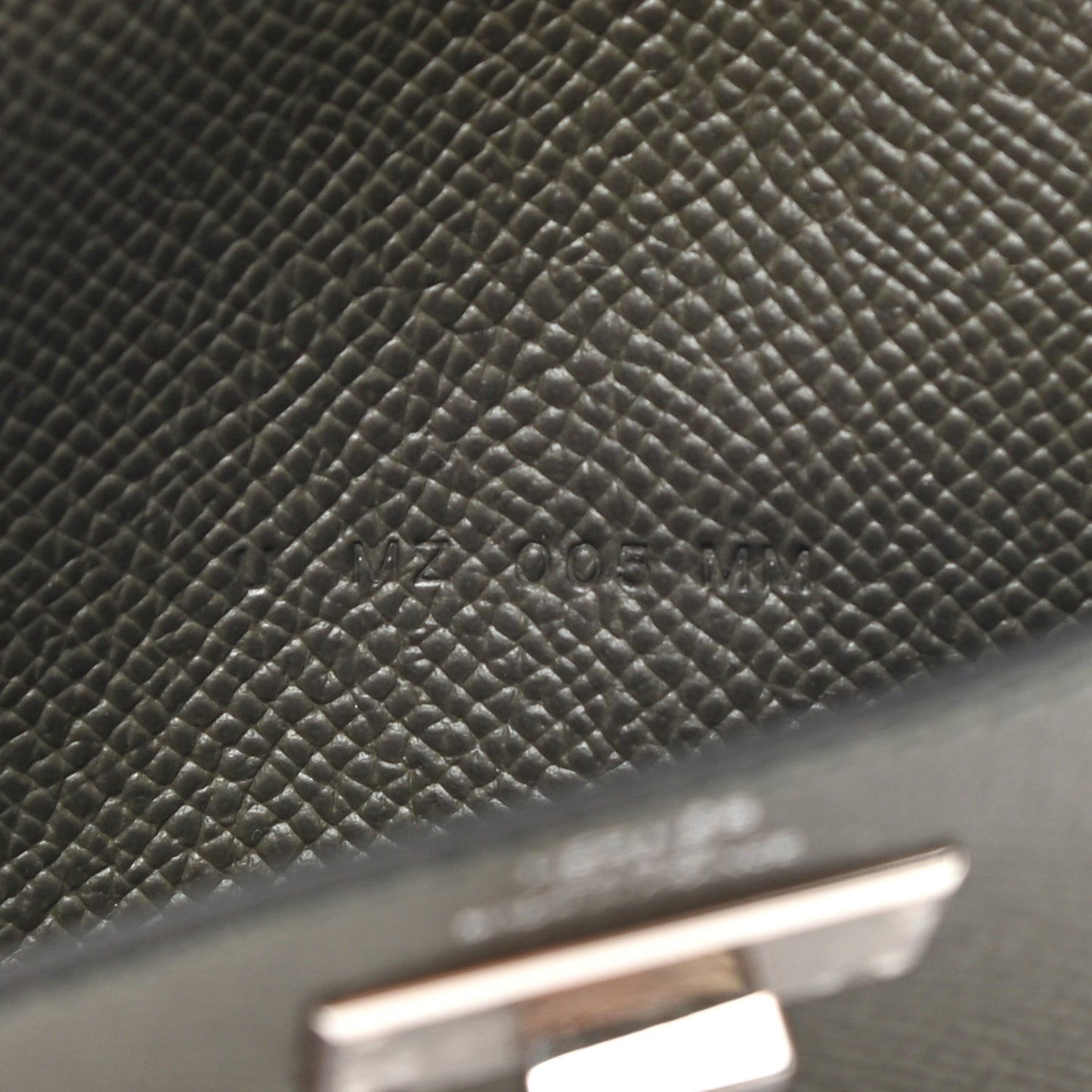 Epsom Kelly Pocket Compact Wallet Vert De Gris