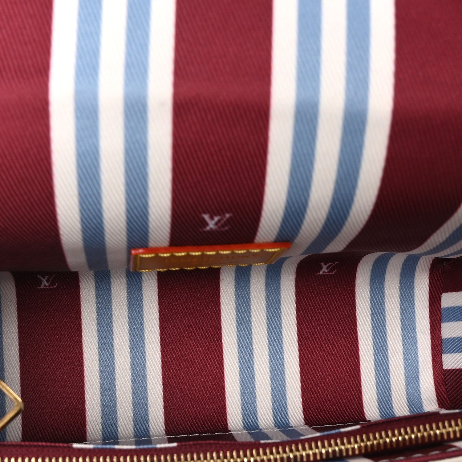 Louis Vuitton Heritage Monogram Steamer Wearable Wallet Off White 5 of 9