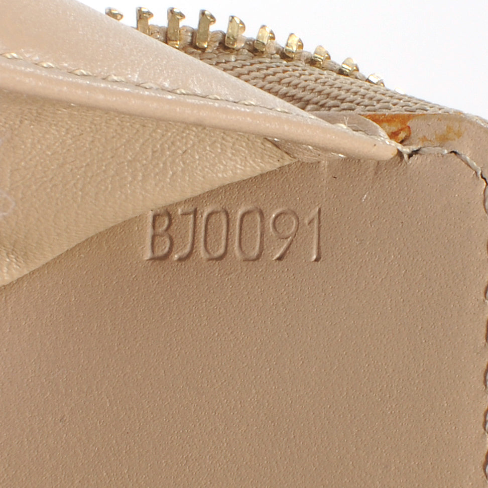Vernis Broome Zip Wallet Beige