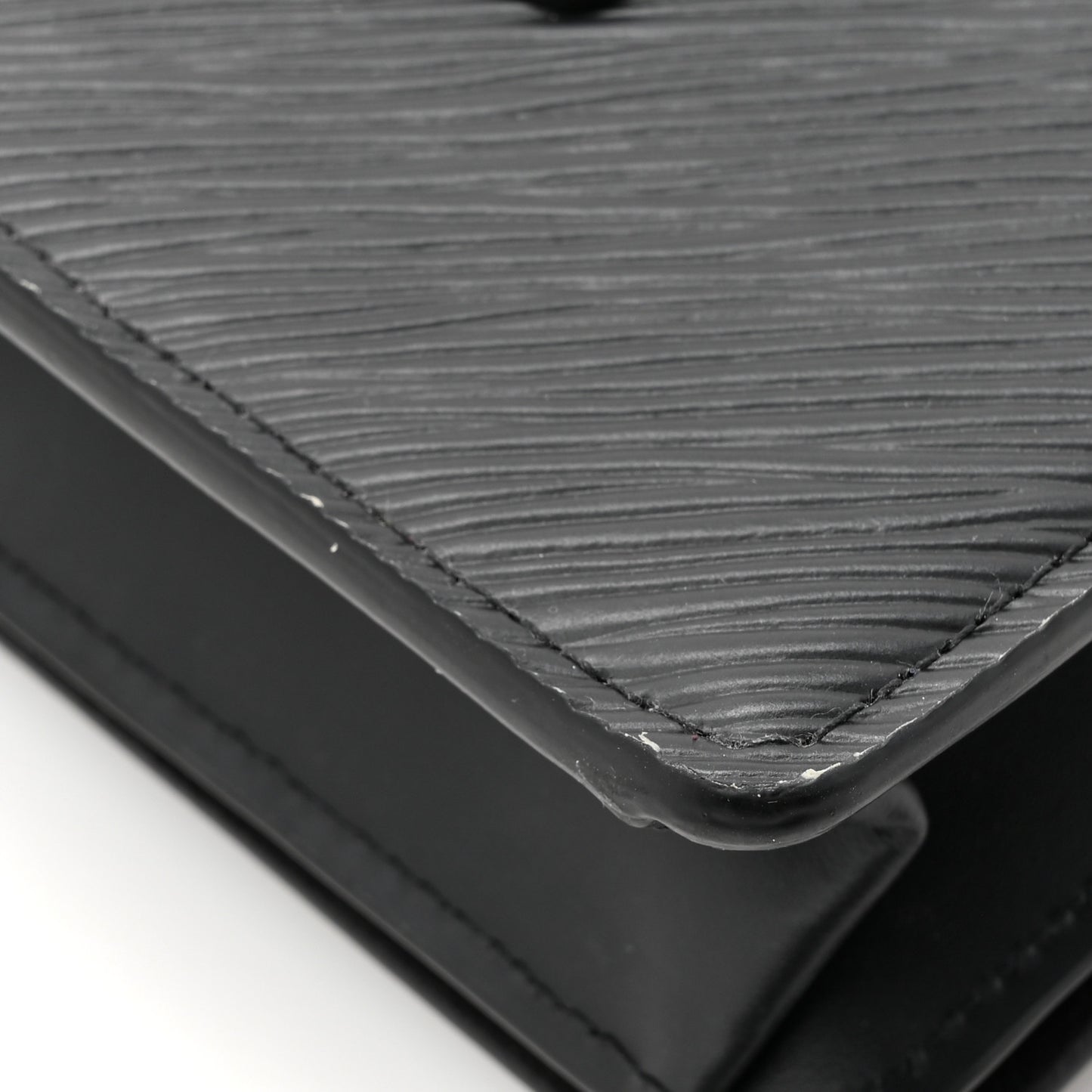 Epi Twist Belt Chain Wallet Black