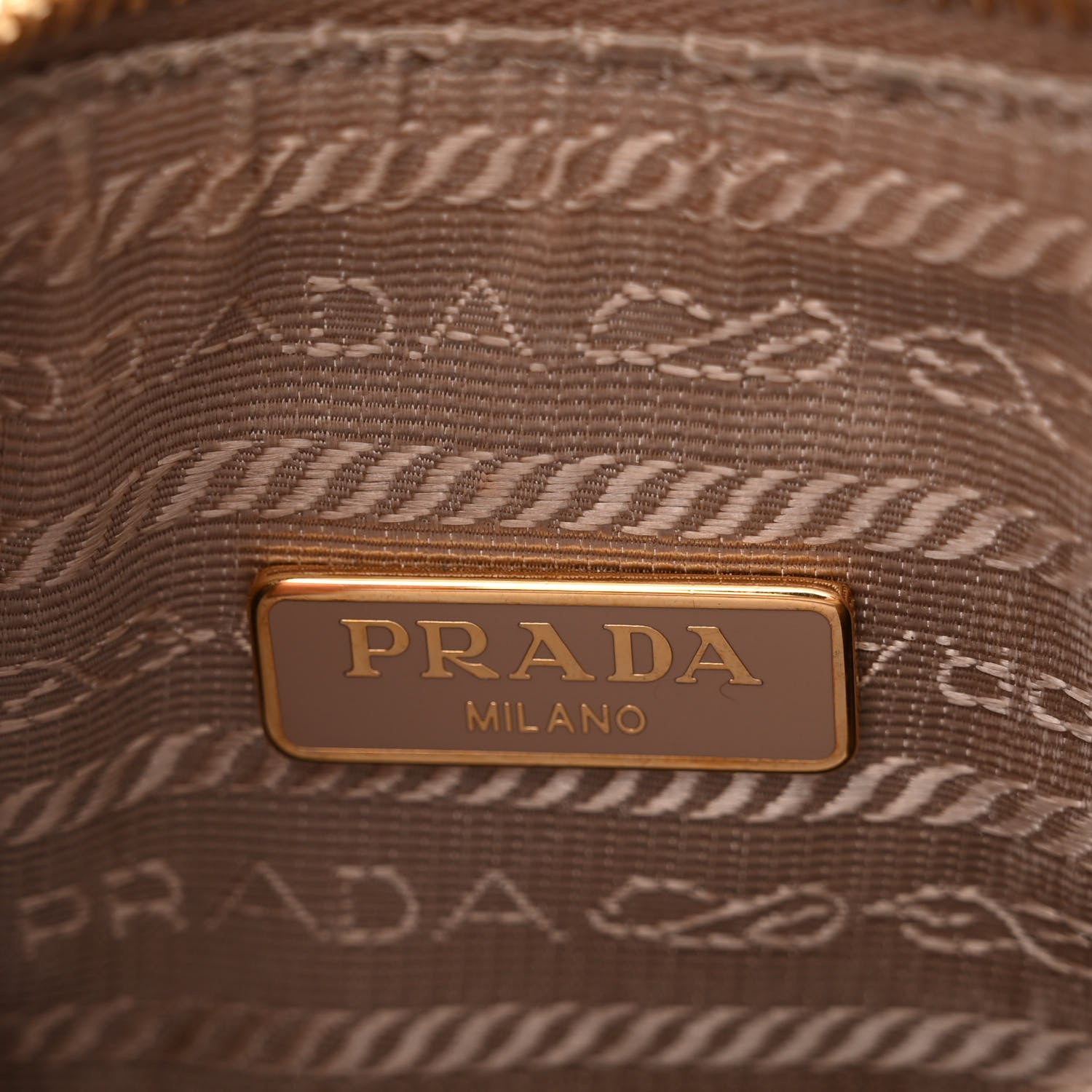 Prada Saffiano Lux Re-Edition 2005 Shoulder Bag Cammeo 6 of 15