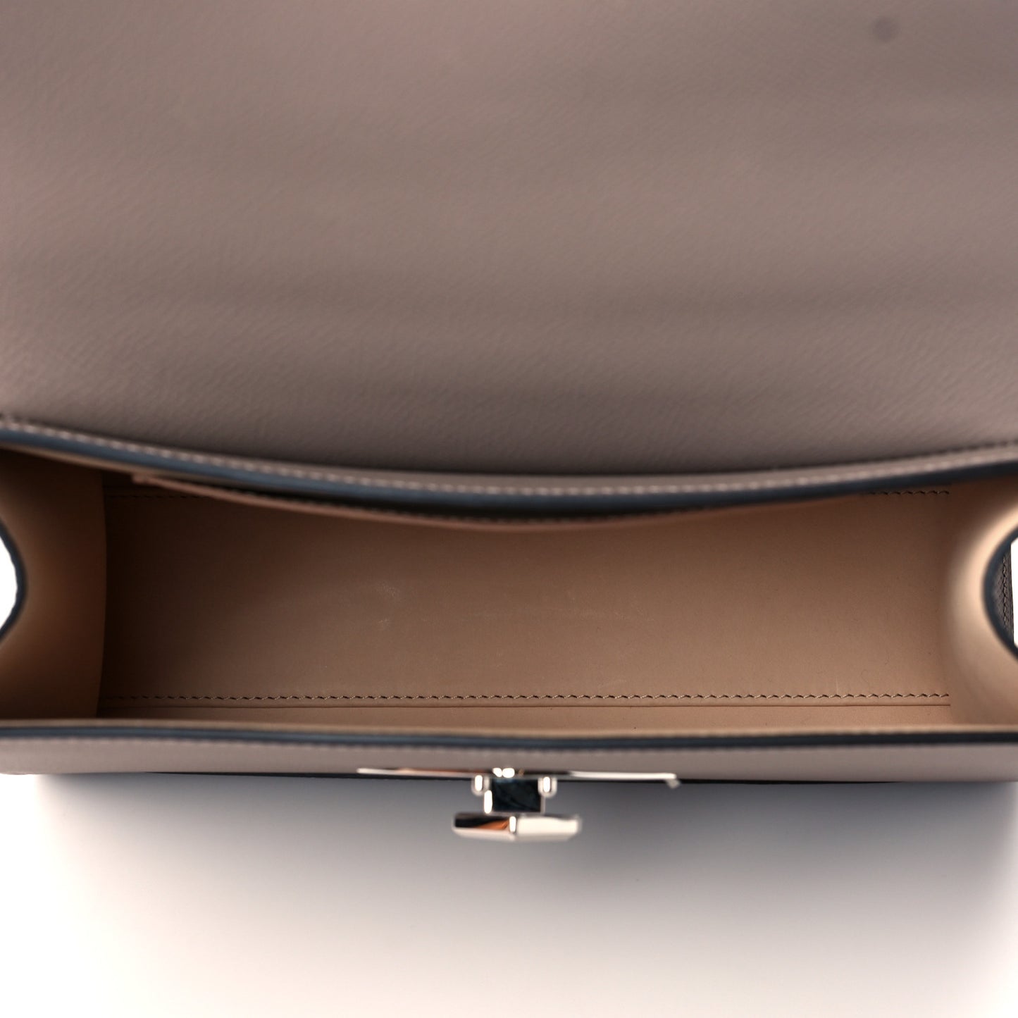 Carat Calfskin Gabrielle PM Tourterelle