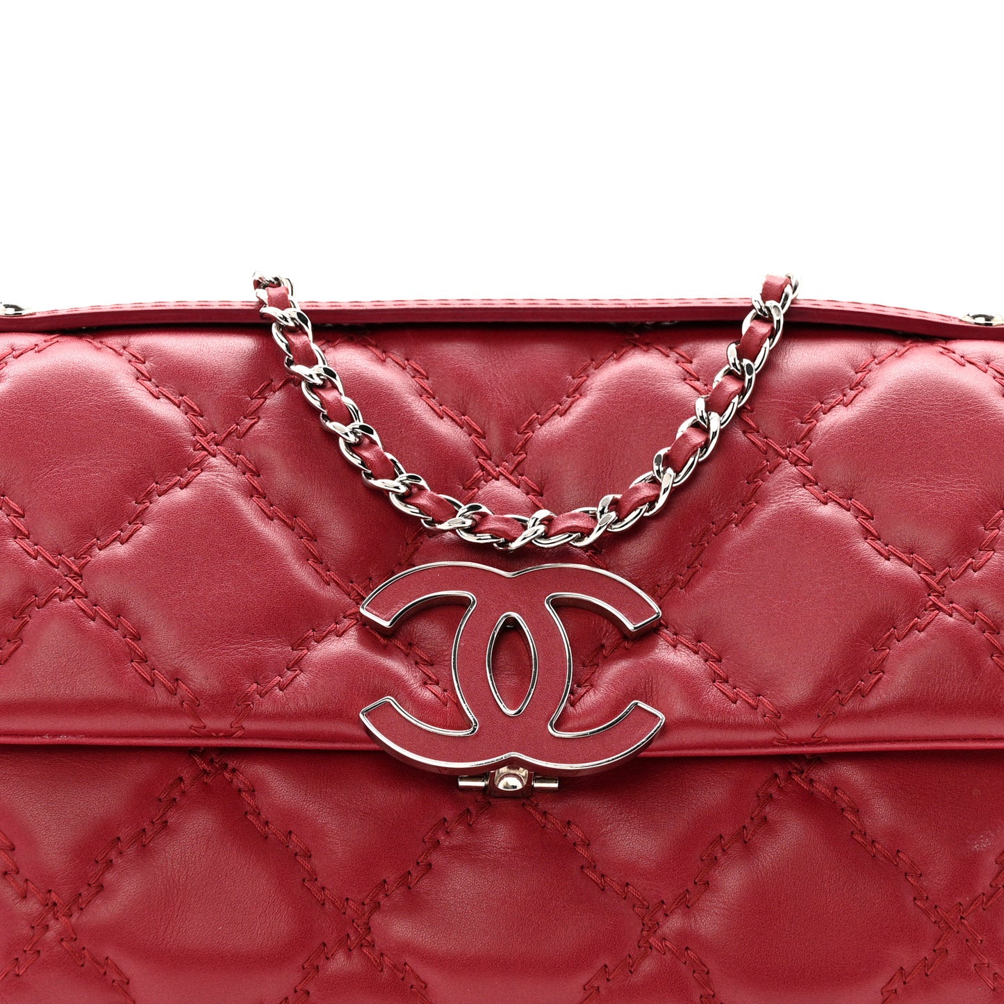 Calfskin Quilted Double Stitch Hamptons Clutch with Chain Red Red
