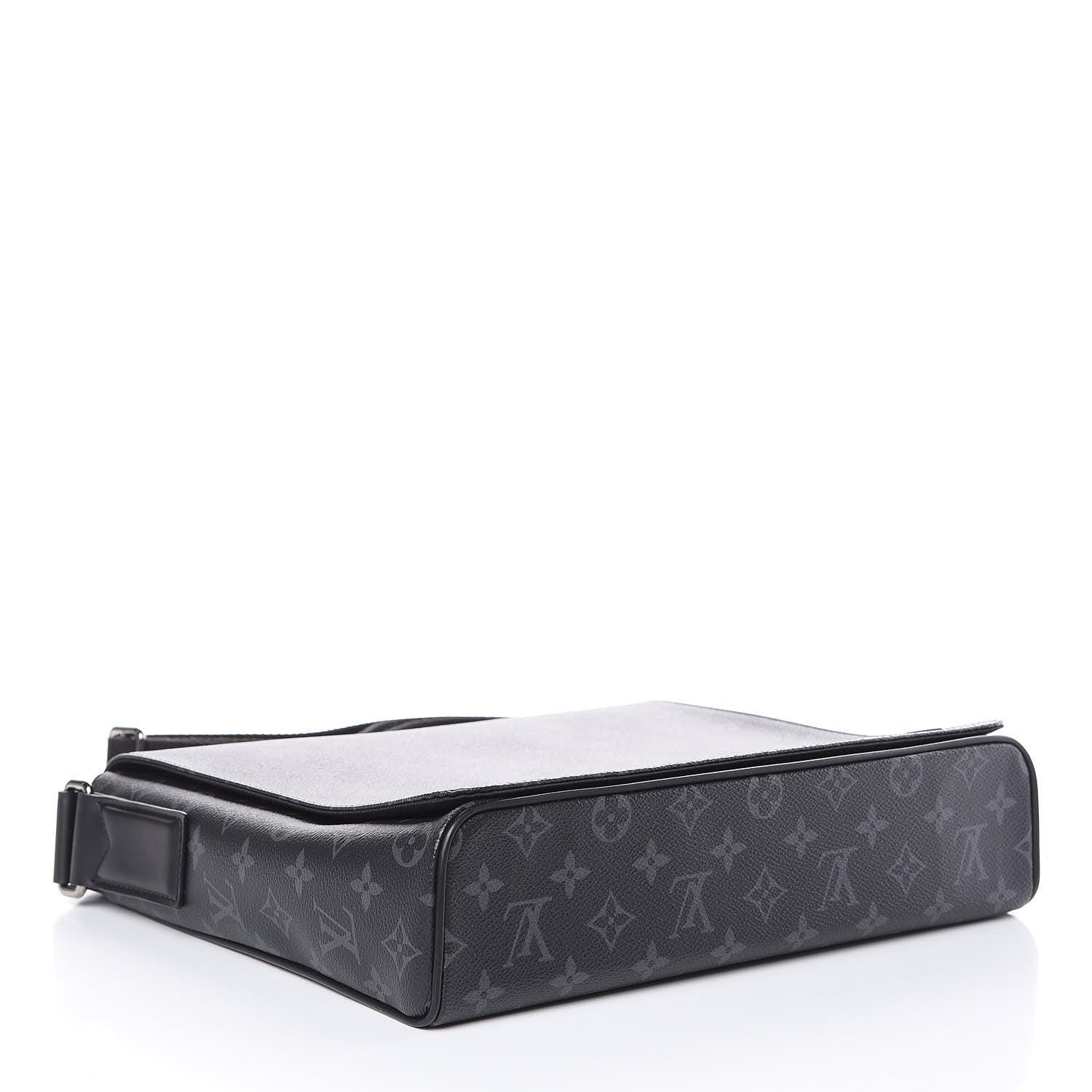 Louis Vuitton Monogram Eclipse District MM 4 of 8