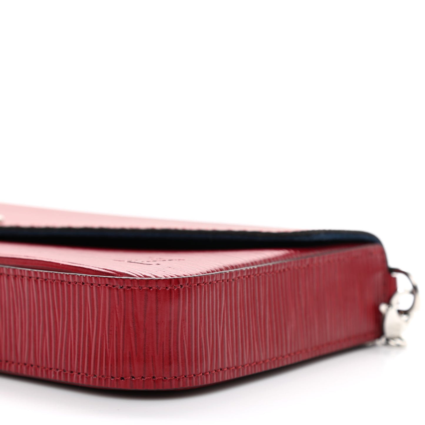 Epi Pochette Felicie Cherry Berry