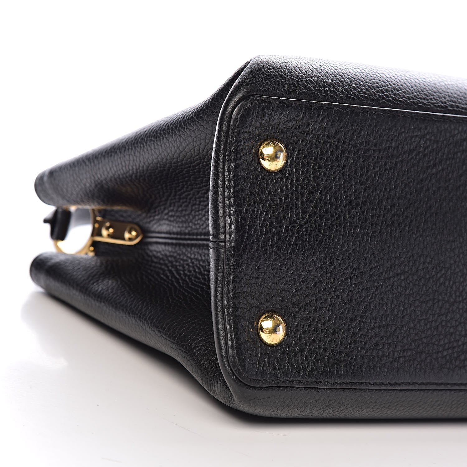 Louis Vuitton Taurillon Capucines MM Black 7 of 9