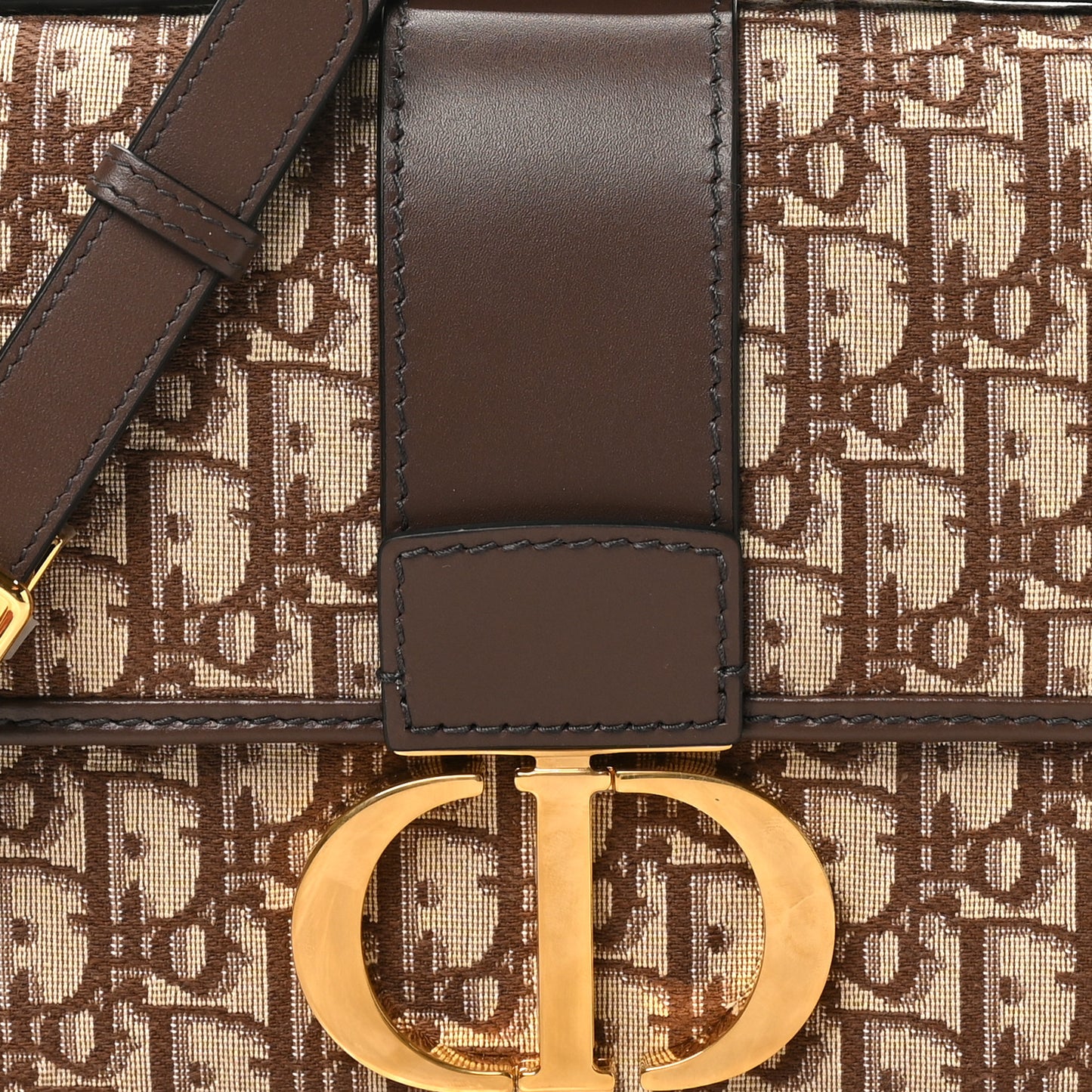 Oblique 30 Montaigne Flap Bag Brown