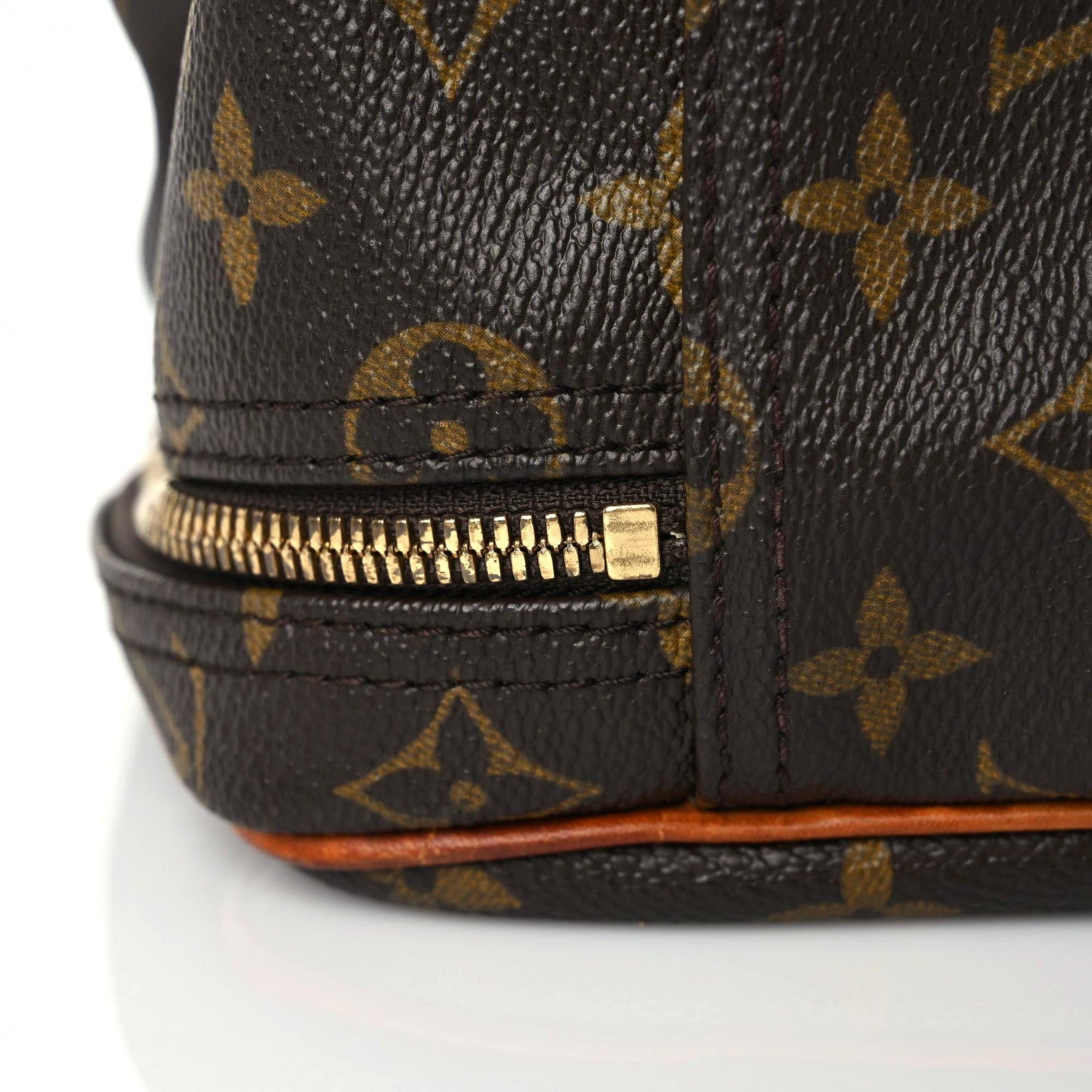 Louis Vuitton Monogram Excursion Shoe Bag 18 of 29