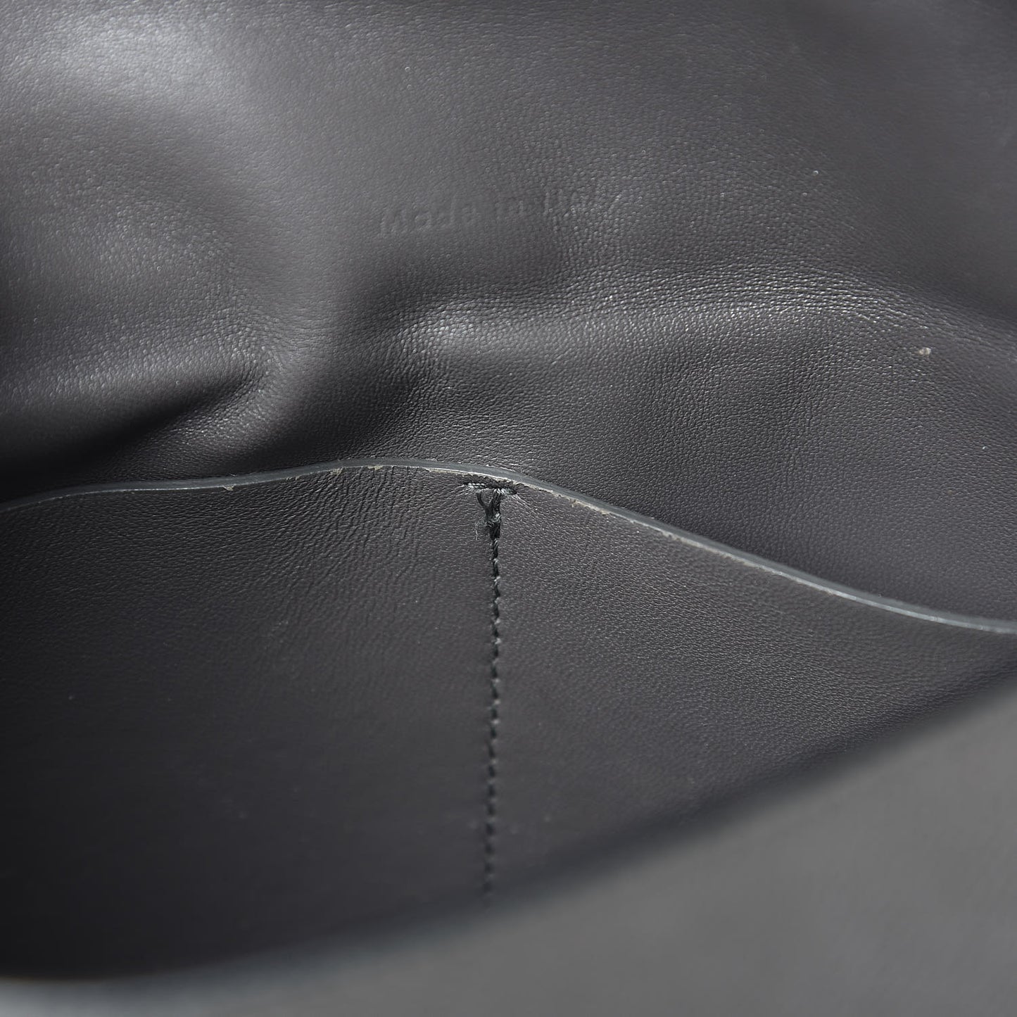 Grained Calfskin Medium Trotteur Taupe