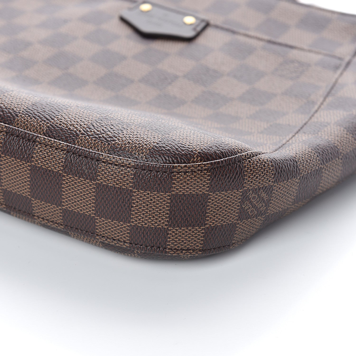 Louis Vuitton Damier Ebene South Bank Besace 8 of 8