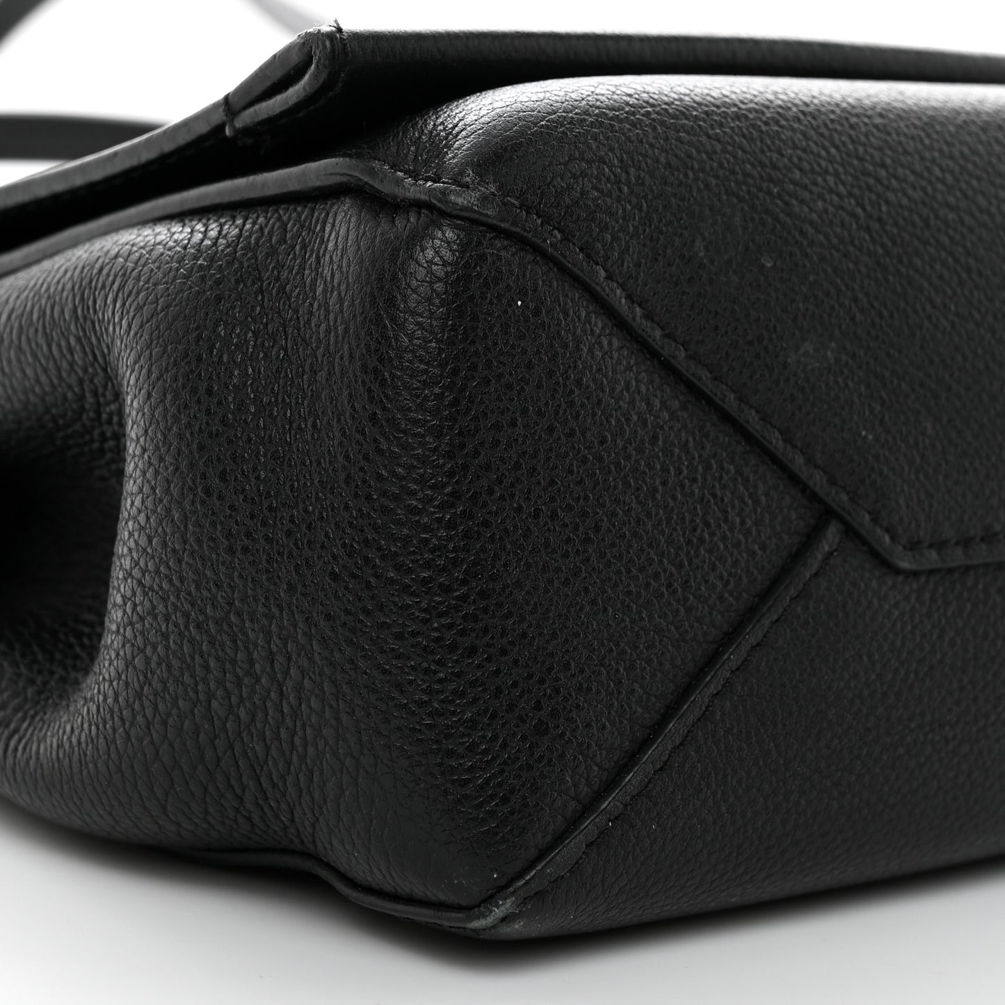 Calfskin Lockme II Chain Bag BB Black