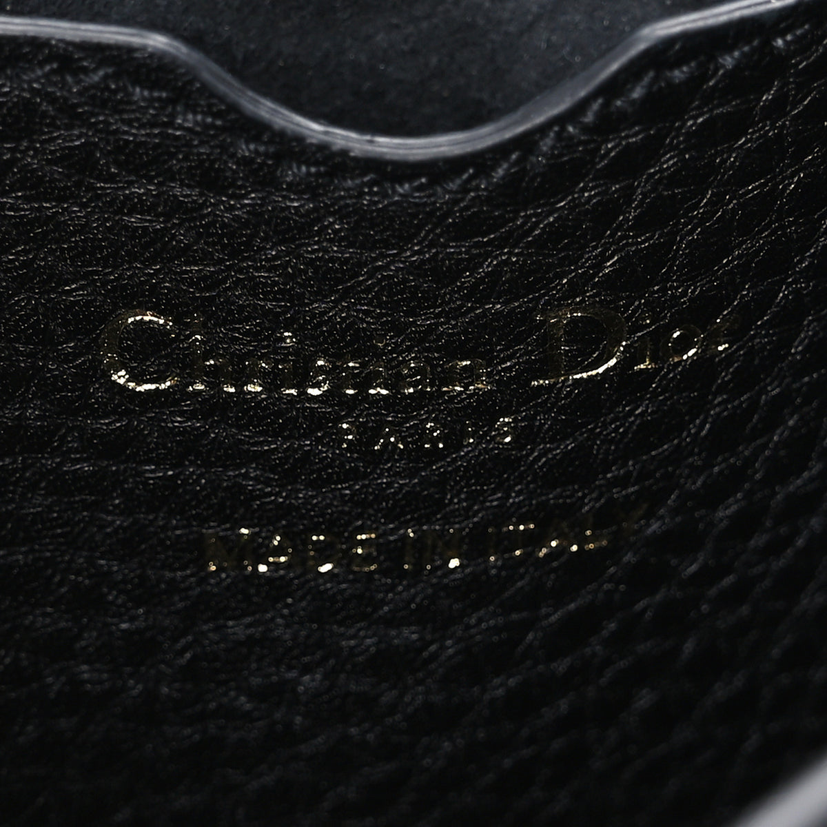 Grained Calfskin Medium Bobby Flap Black