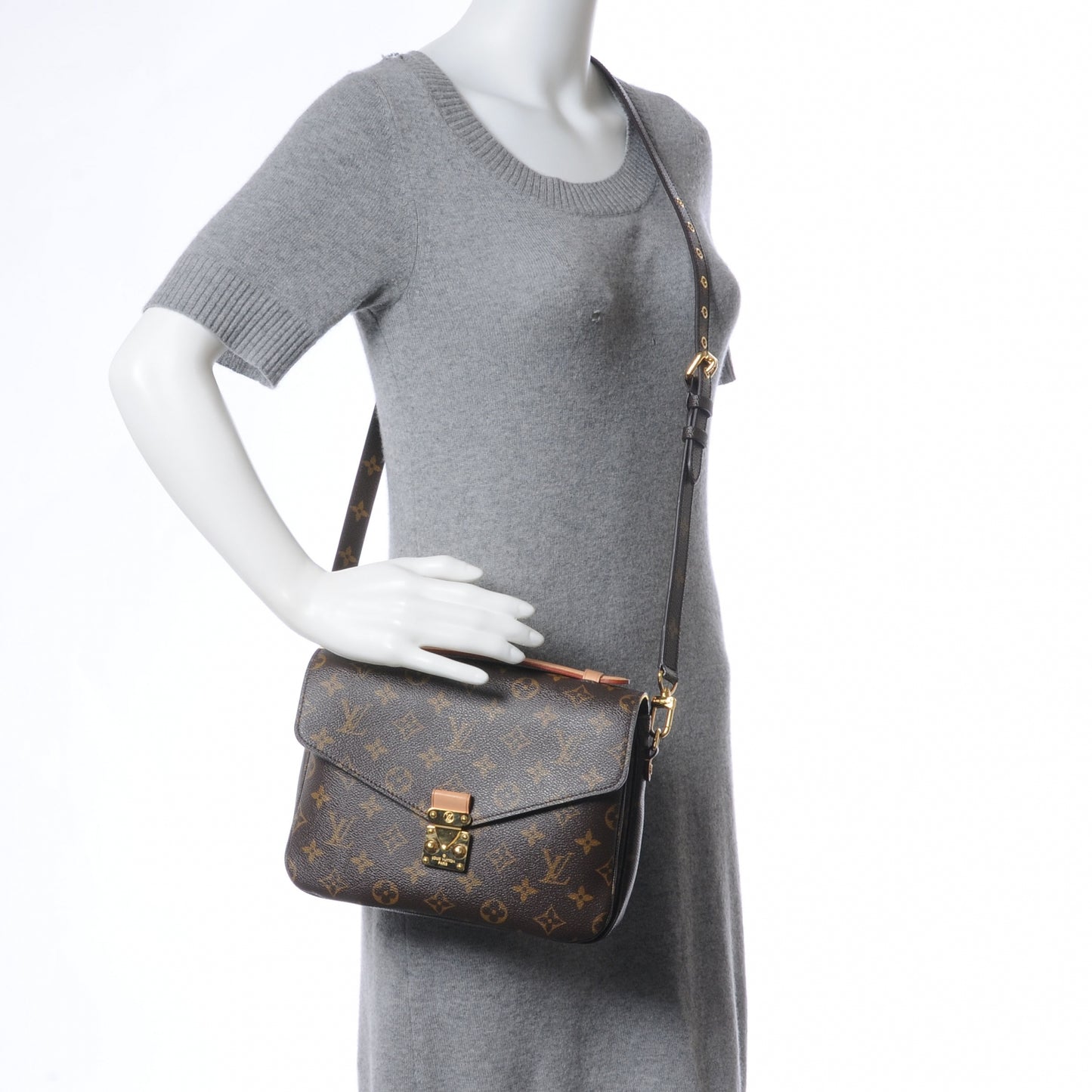 Monogram Pochette Metis