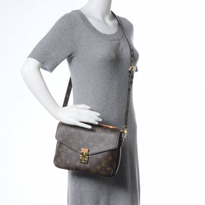 Louis Vuitton Monogram Pochette Metis 2 of 8