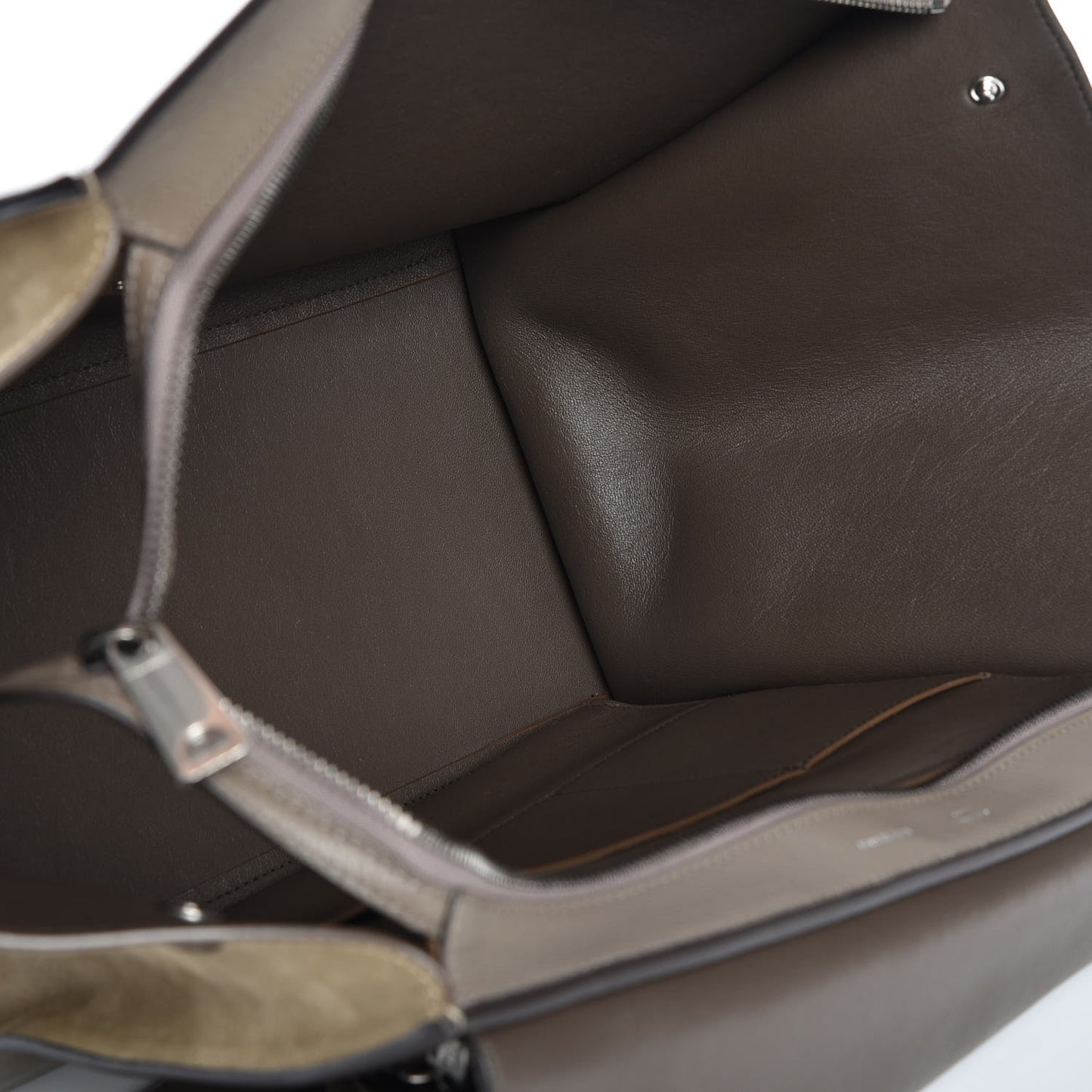 Drummed Calfskin Suede Large Trapeze Souris