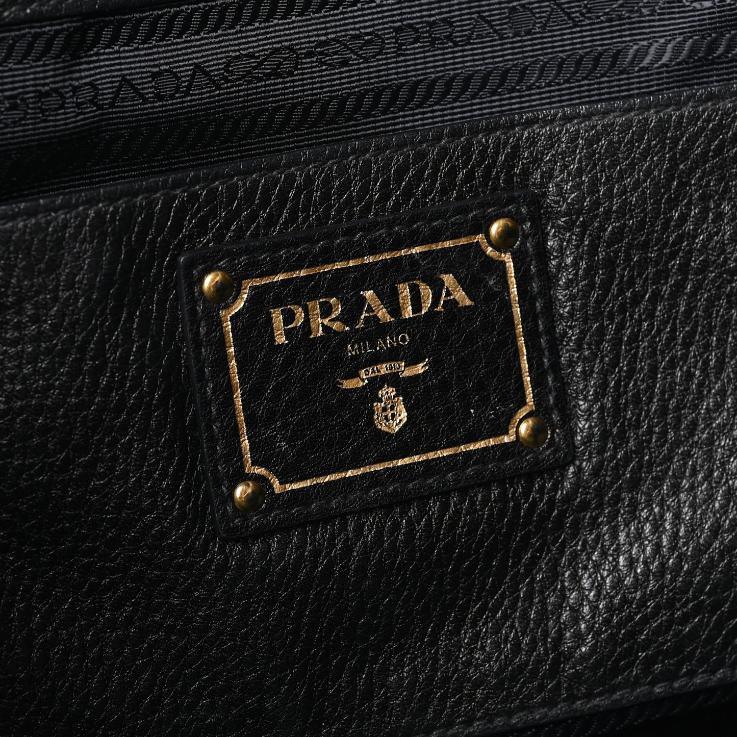 Vitello Daino Shopping Tote Black