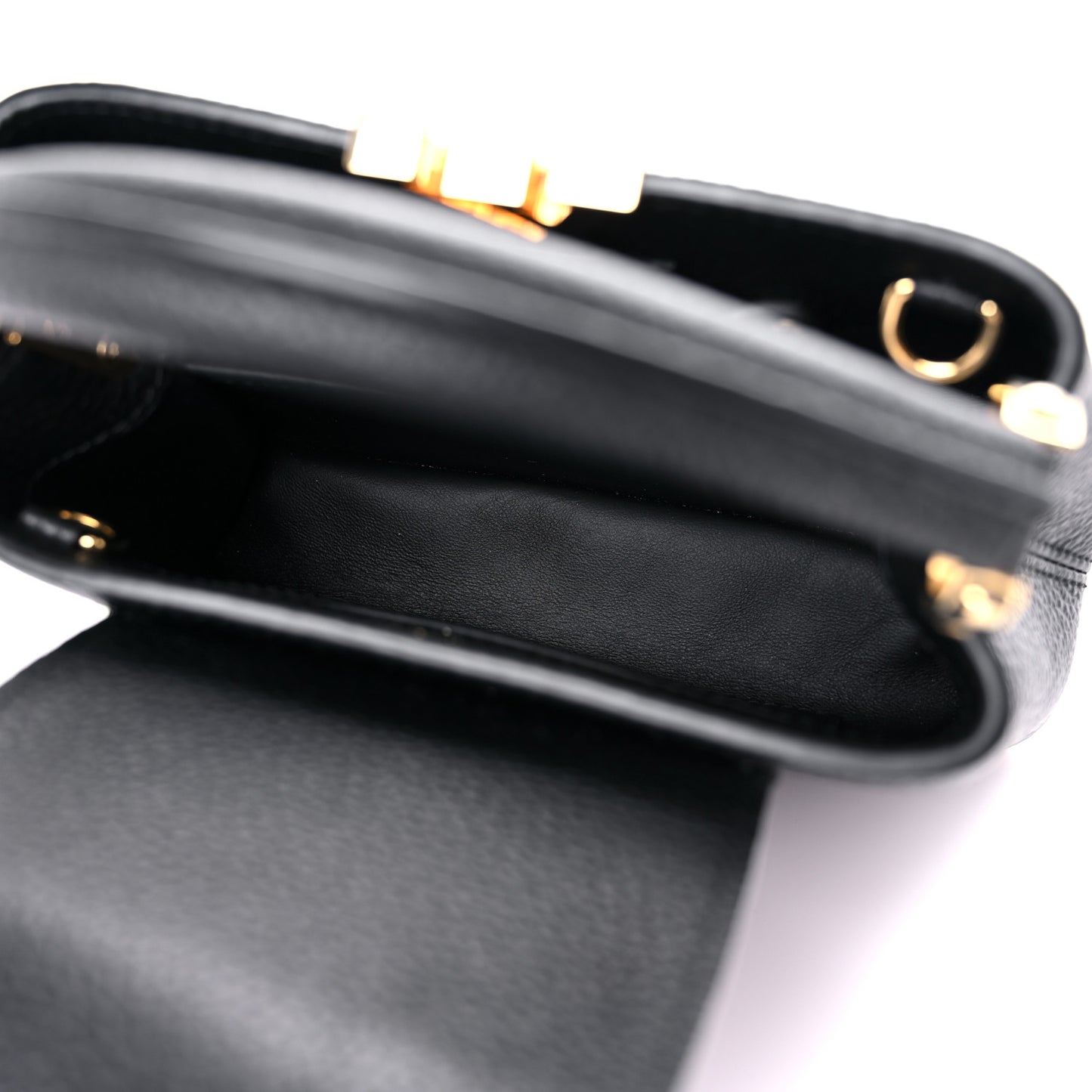 Taurillon Mini Capucines Black