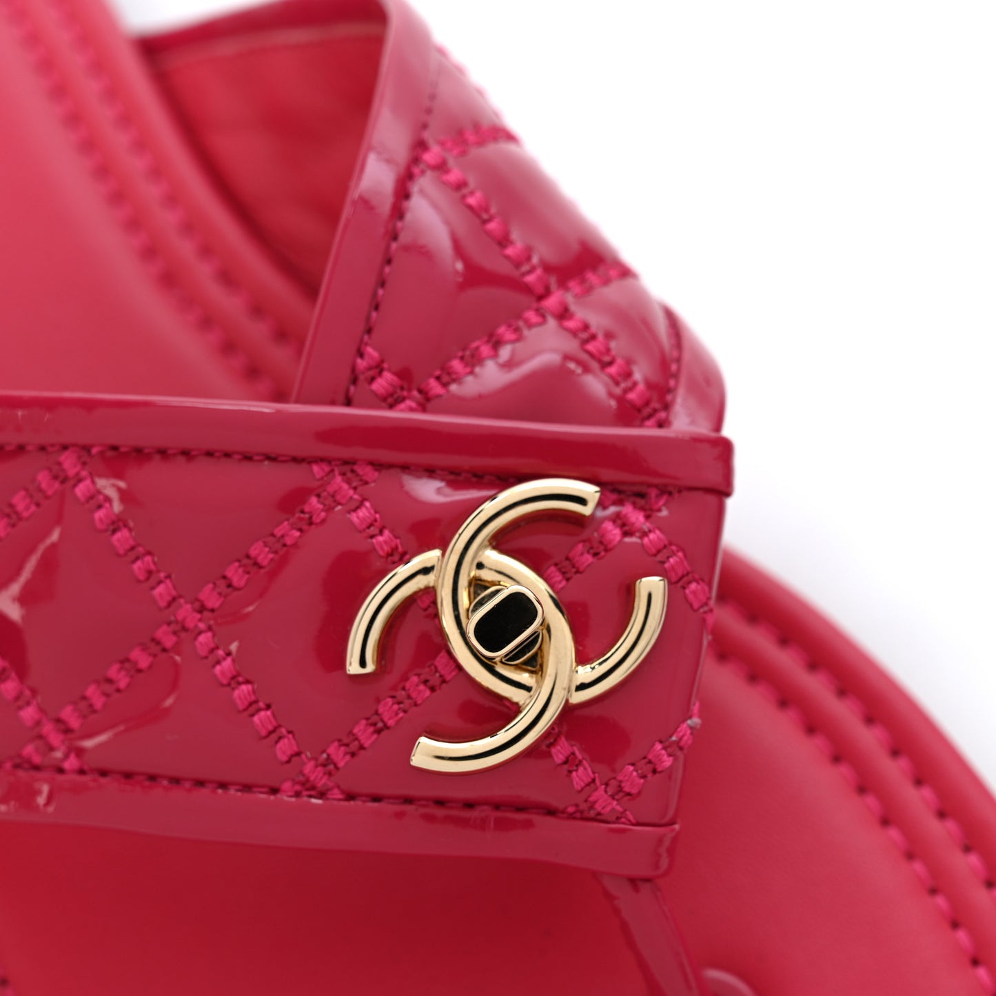 Patent Quilted CC Thong Sandals 39 Pink