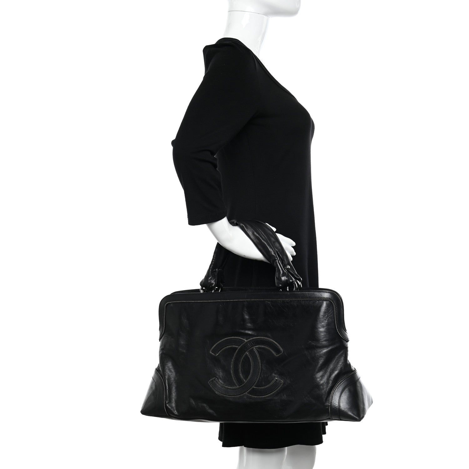 Chanel Lambskin East West Soho Shopper Black 2 of 15