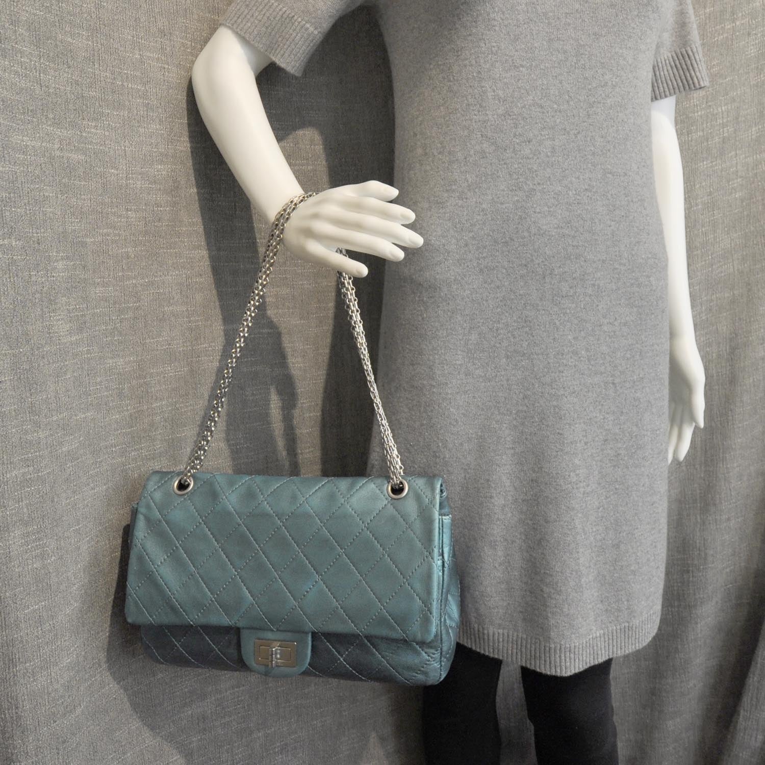 Chanel Leather 2.55 Reissue 227 Flap Metallic Turquoise 4 of 12