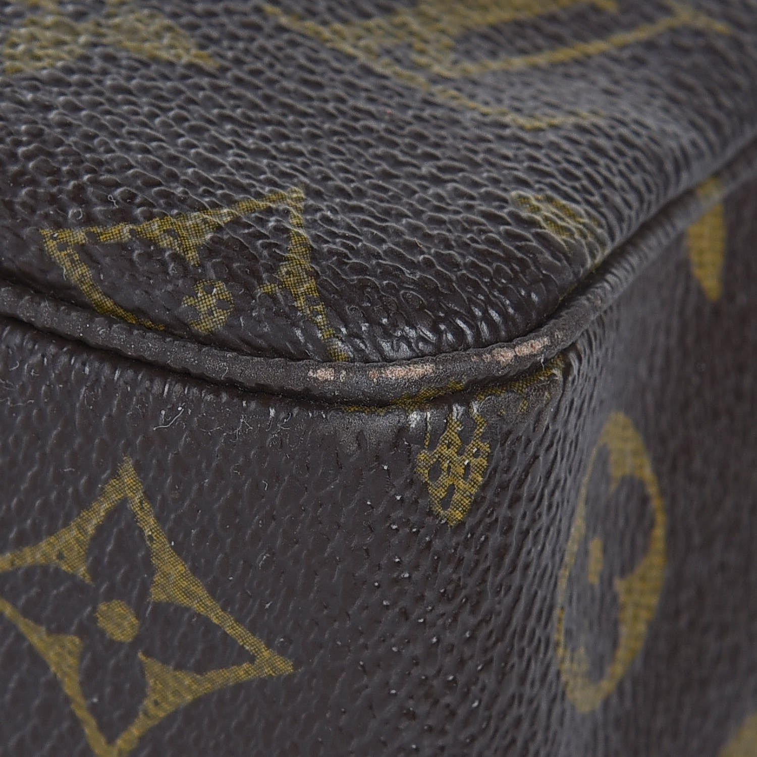 Louis Vuitton Monogram Trousse Toilette 28 14 of 14
