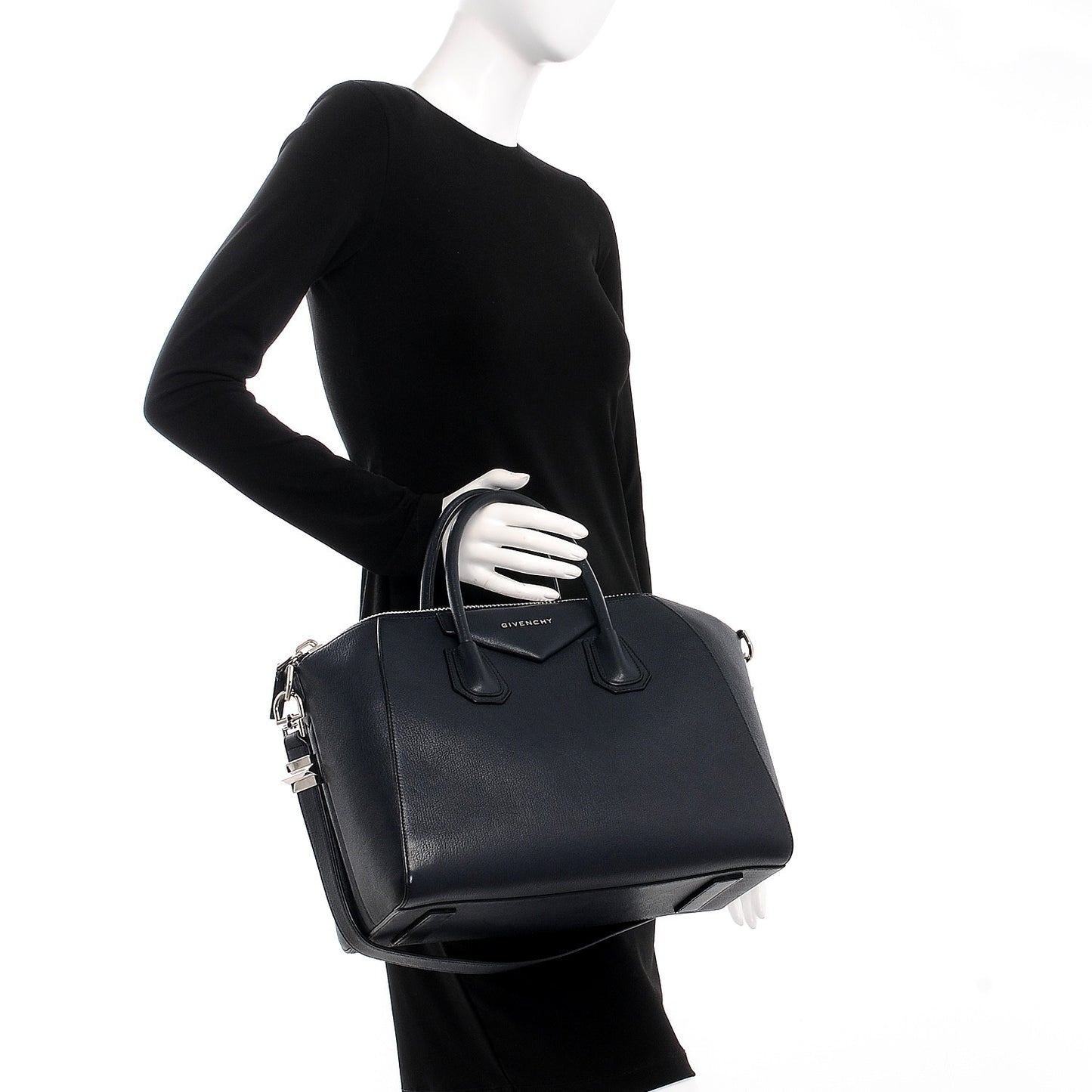 Sugar Goatskin Medium Antigona Navy