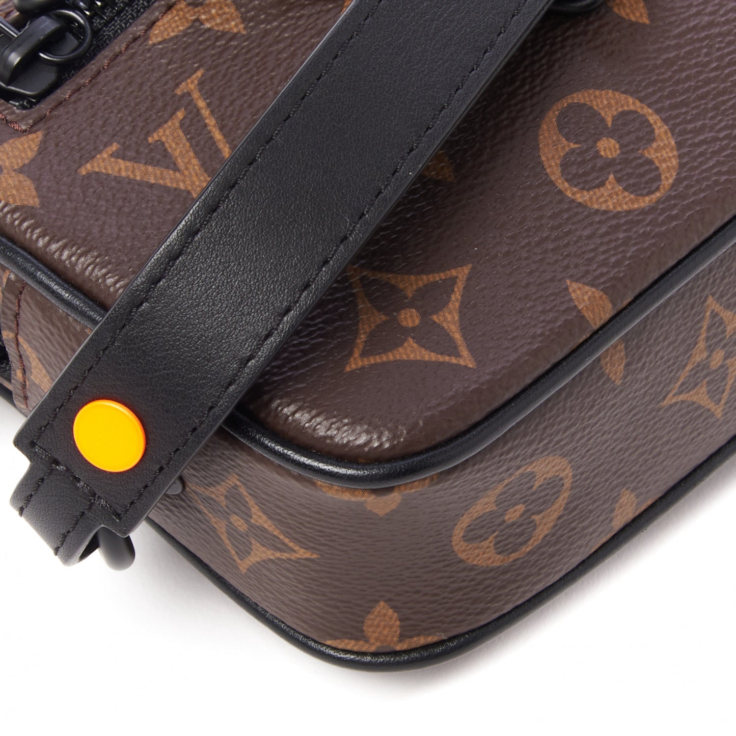 Monogram Solar Ray Pochette Volga