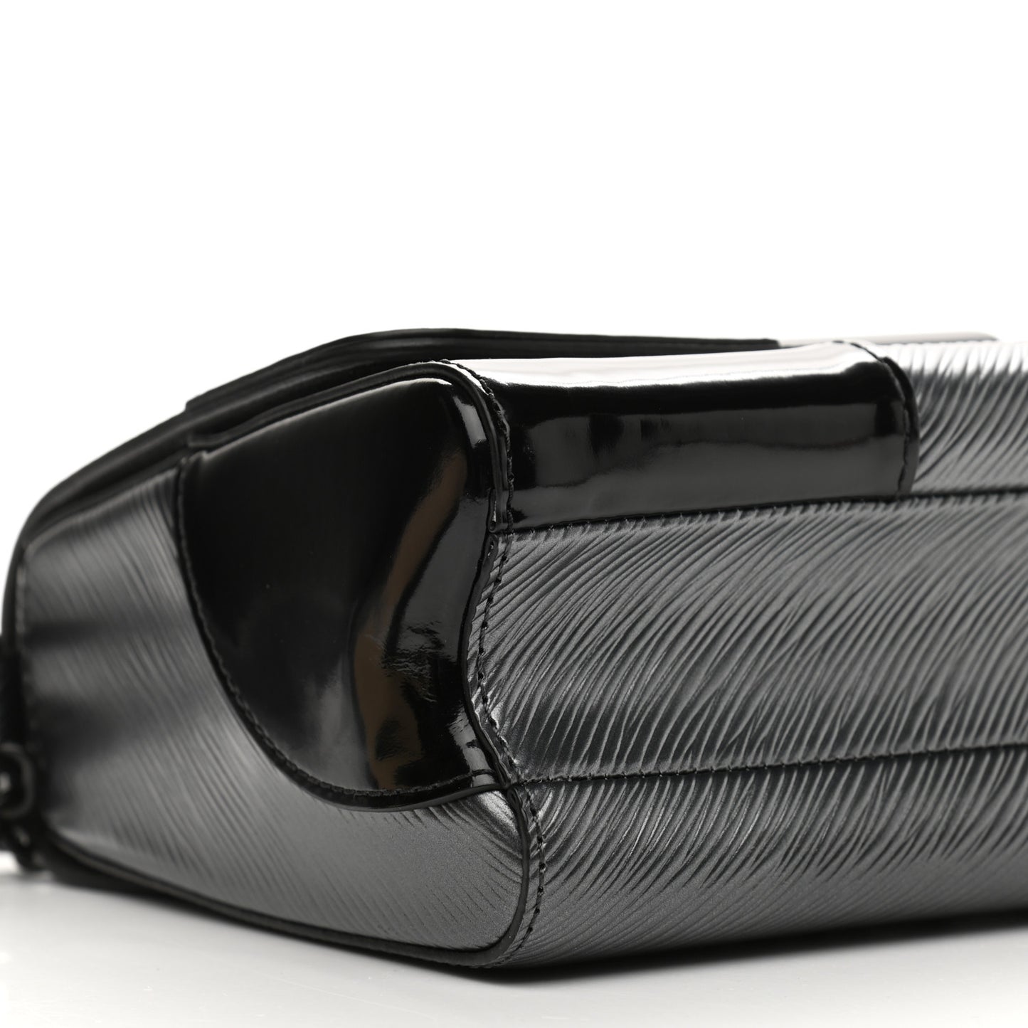 Epi Patent Twist Shoulder Bag MM Anthracite Nacre