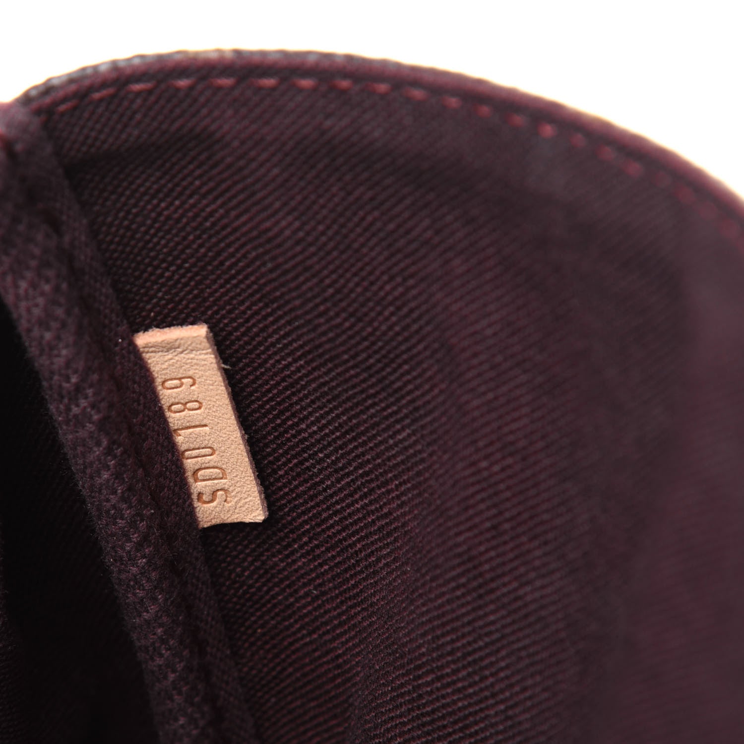 Louis Vuitton Monogram Favorite MM 9 of 17