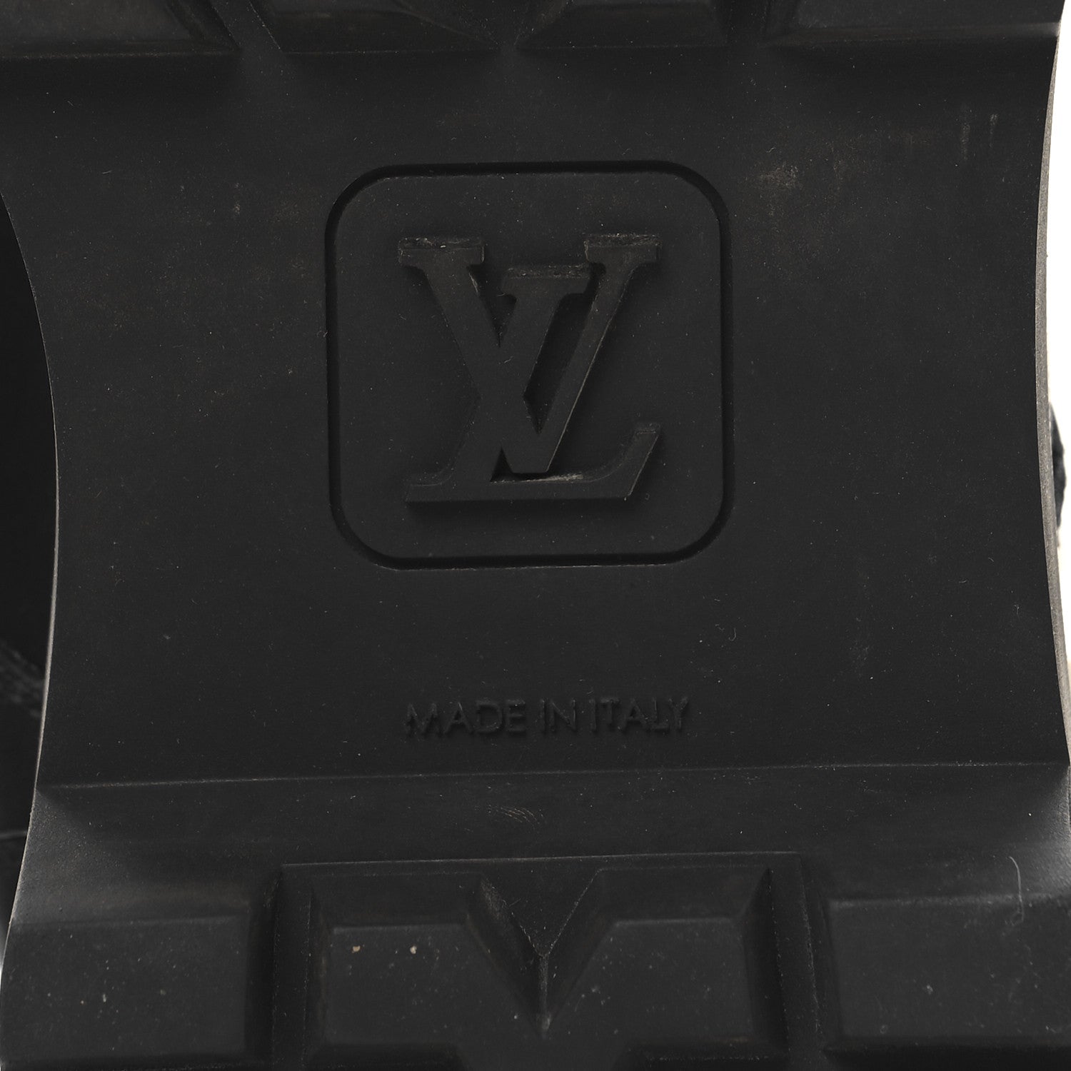 Louis Vuitton Calfskin Territory Flat Ranger Boots 40 Black 8 of 9