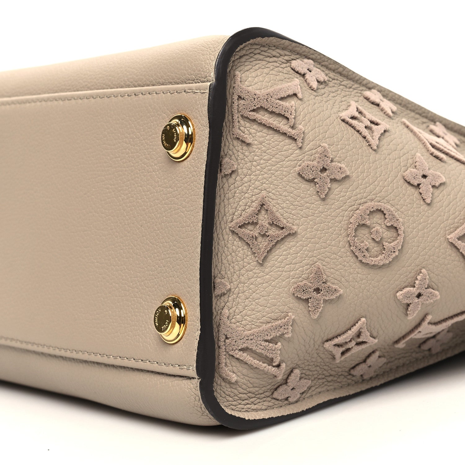 Louis Vuitton Calfskin Monogram Tufting On My Side Galet 9 of 9