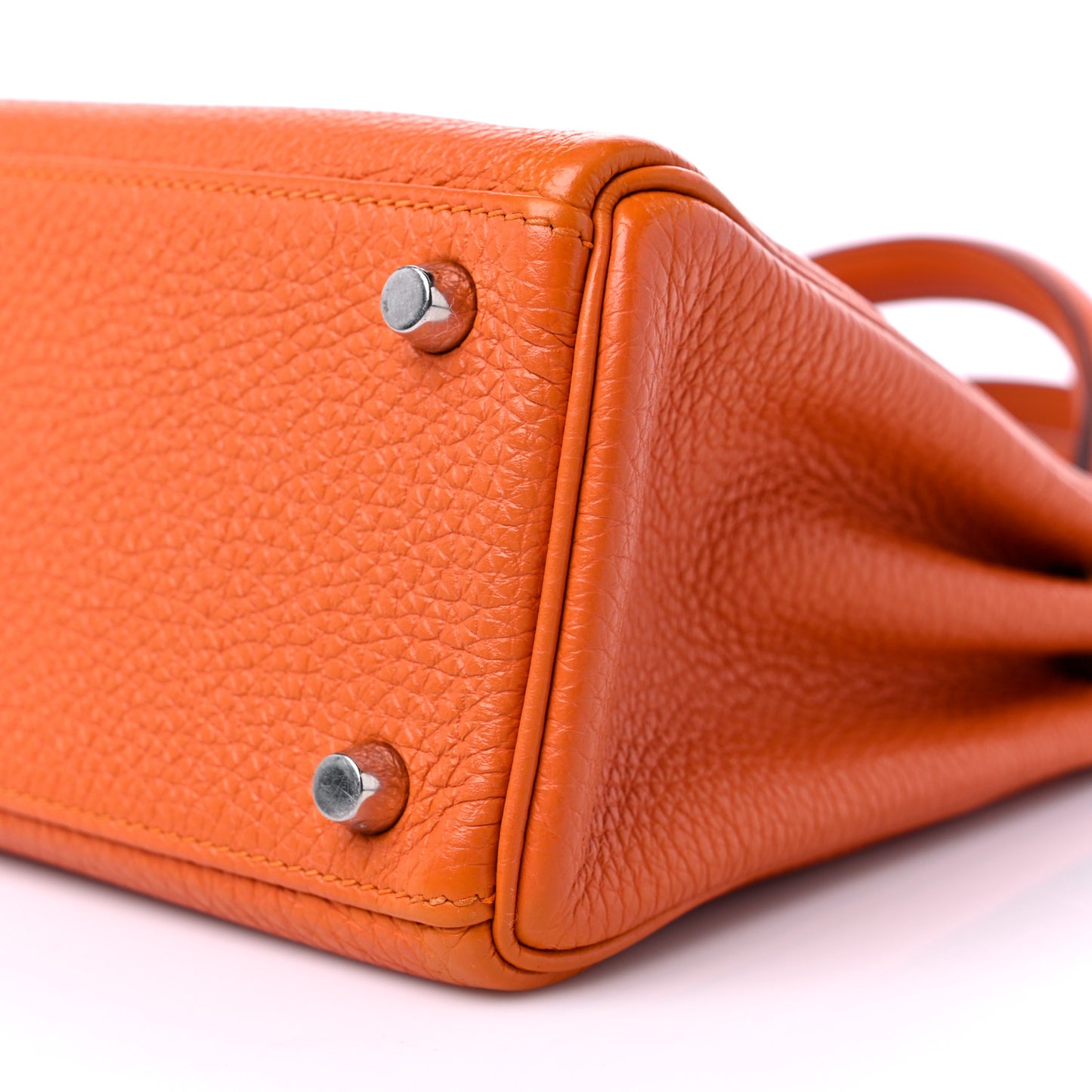 Togo Kelly Retourne 25 Orange