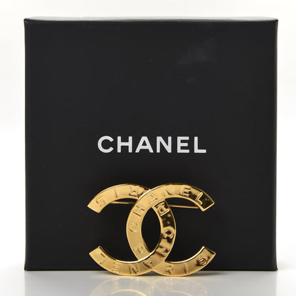 Chanel Metal Paris Button CC Large Brooch Gold 5 of 5
