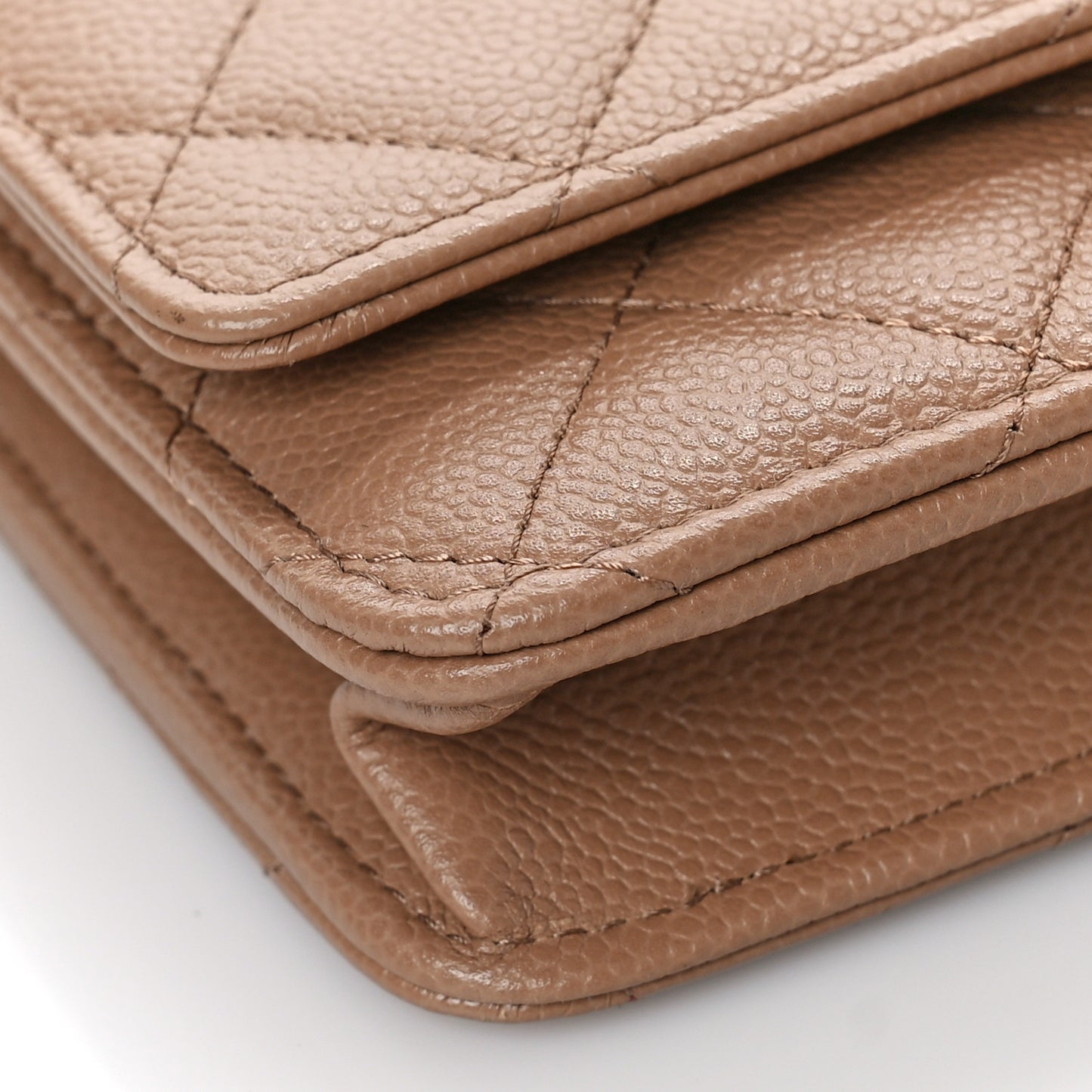 Caviar Quilted Multi Chain Wallet On Chain WOC Beige