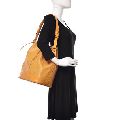 Louis Vuitton Epi Noe Tassil 2 of 17