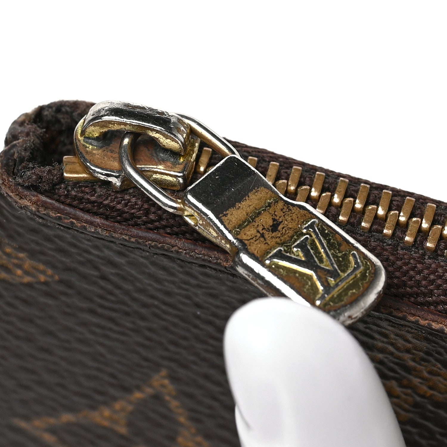 Louis Vuitton Monogram Key Pouch 7 of 7