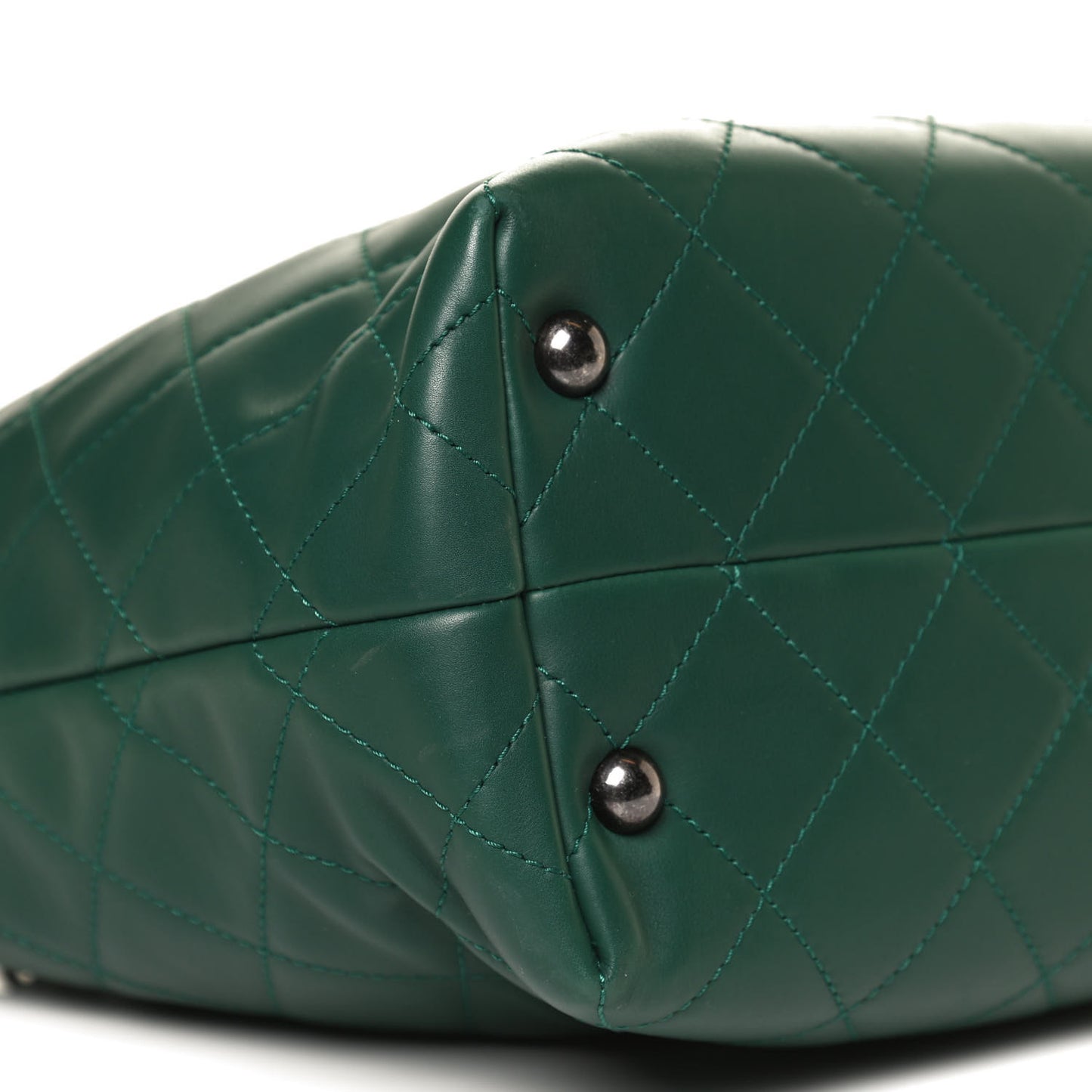 Calfskin Quilted Large Shopping In Chains Tote Green