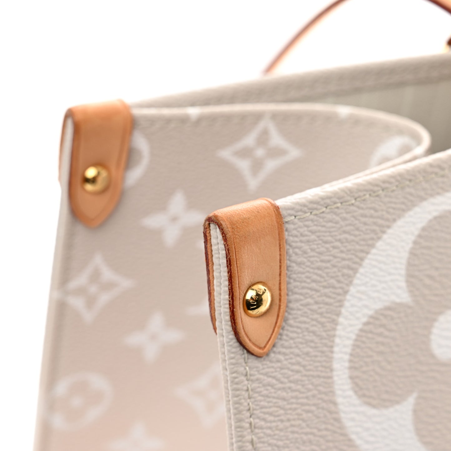 Monogram Giant By The Pool OnTheGo GM Brume