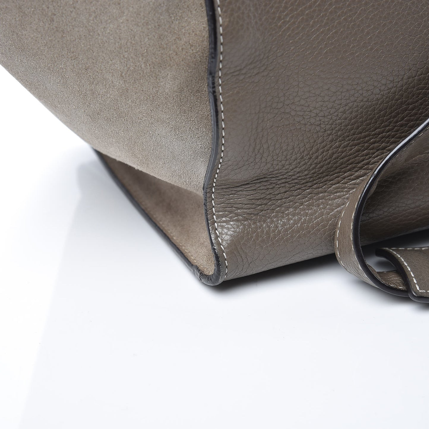 Drummed Calfskin Suede Small Trapeze Souris