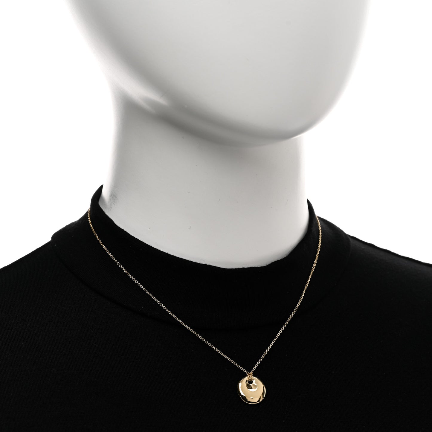 18K Yellow Gold Round Disc Pendant Necklace