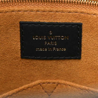 Louis Vuitton Empreinte Monogram Giant Onthego MM Black 6 of 9