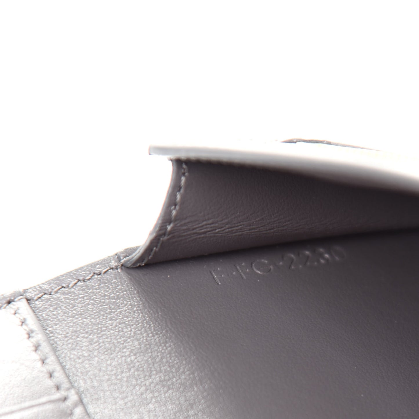 Grained Calfskin Medium Multifunction Strap Wallet Grey Vintage Pink