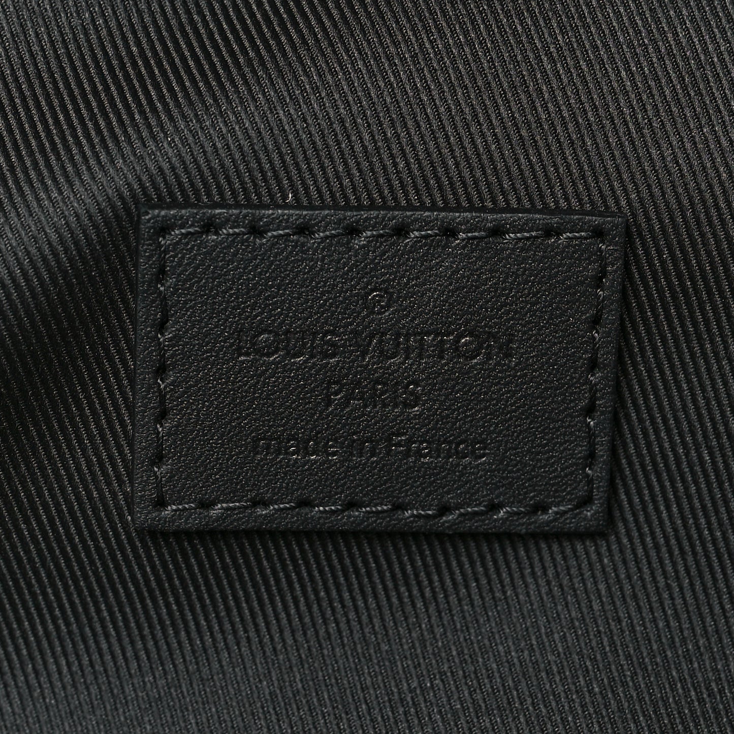 Damier Infini Avenue Sling Bag Onyx