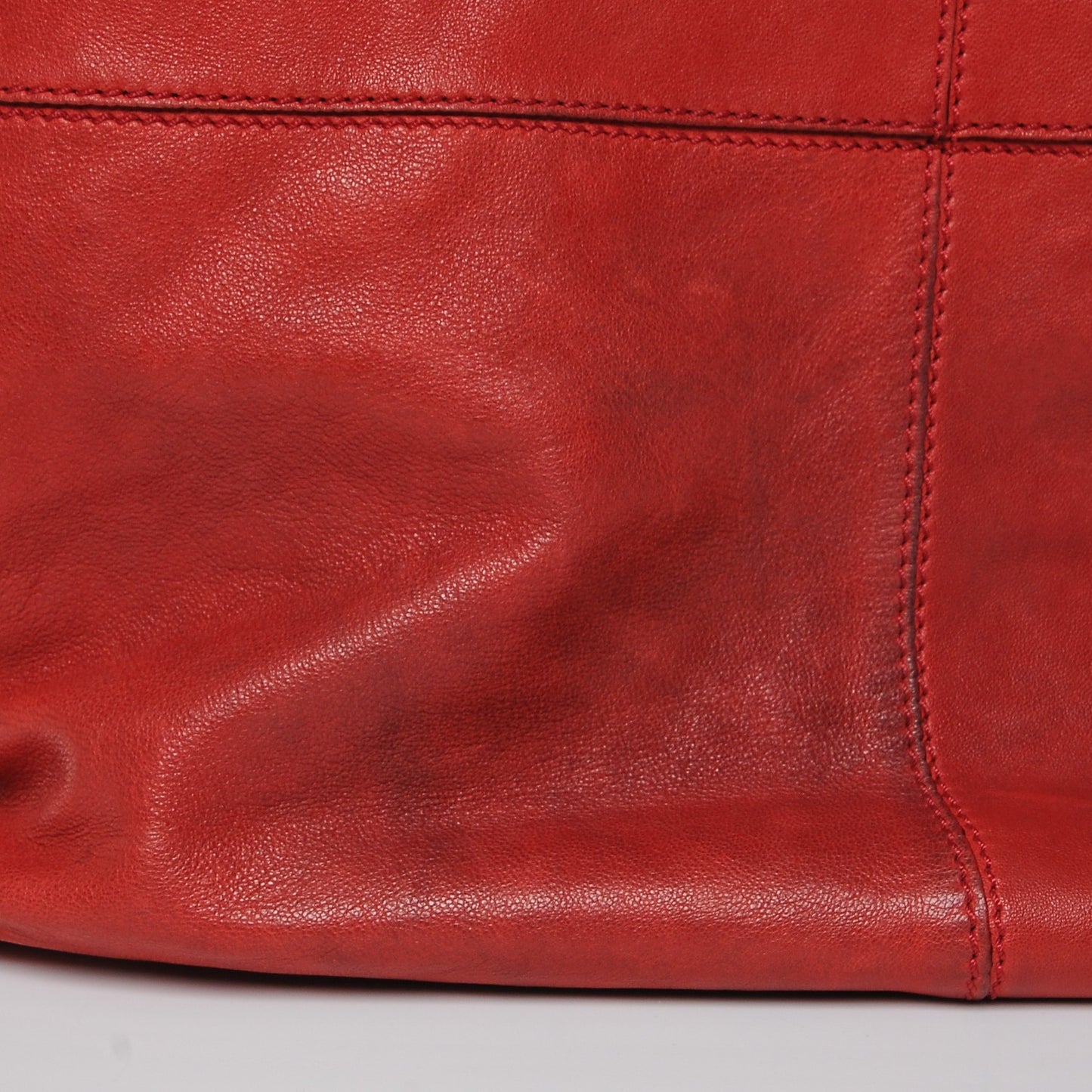 Lambskin Large Nightingale Red