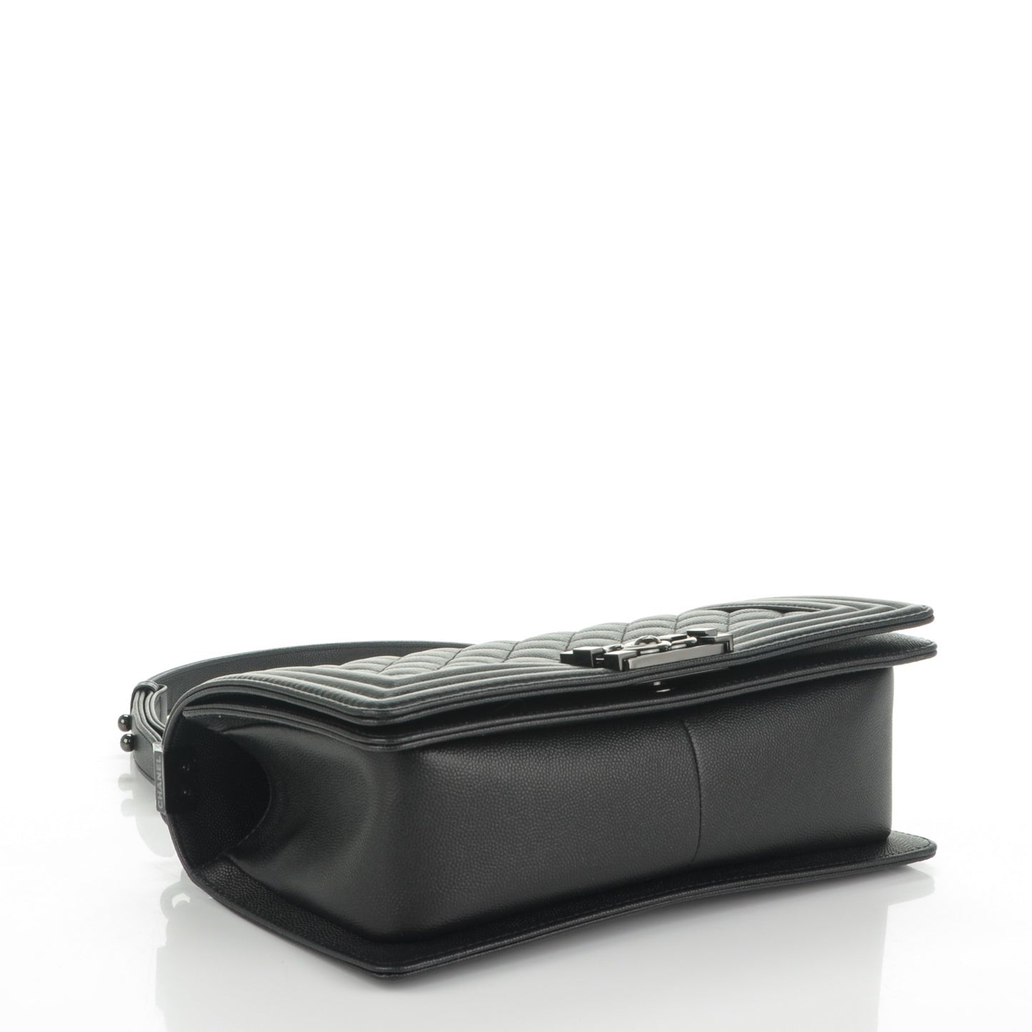 Caviar Quilted Medium Boy Flap So Black