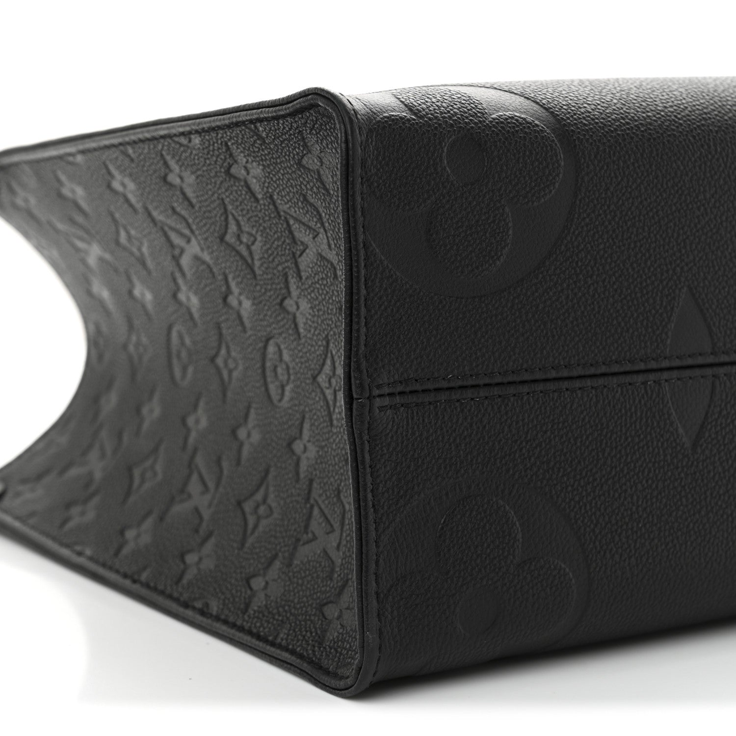 Louis Vuitton Empreinte Monogram Giant OnTheGo MM Black 8 of 10