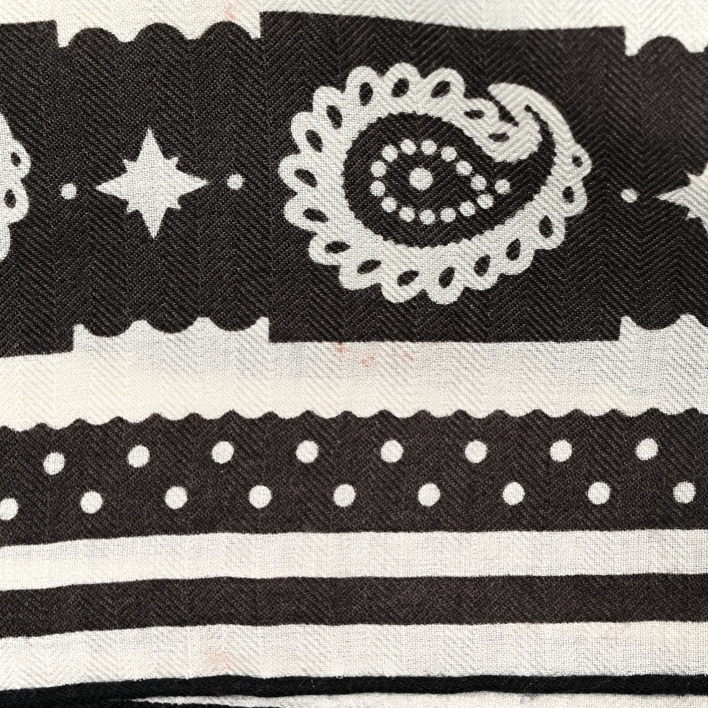 Cashmere Courvertures Et Tenues Shawl 140 Gris Taupe Black White