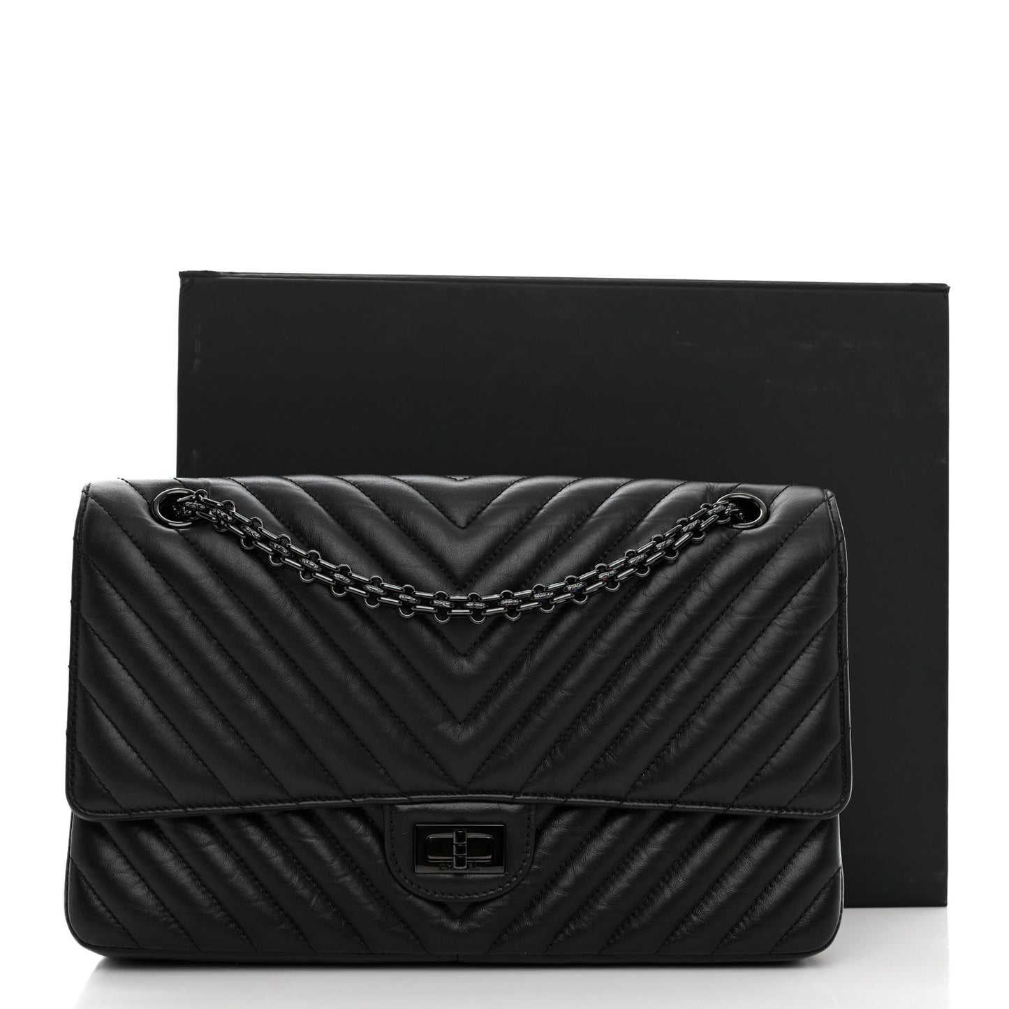 Aged Calfskin Chevron Quilted 2.55 Reissue 226 So Black