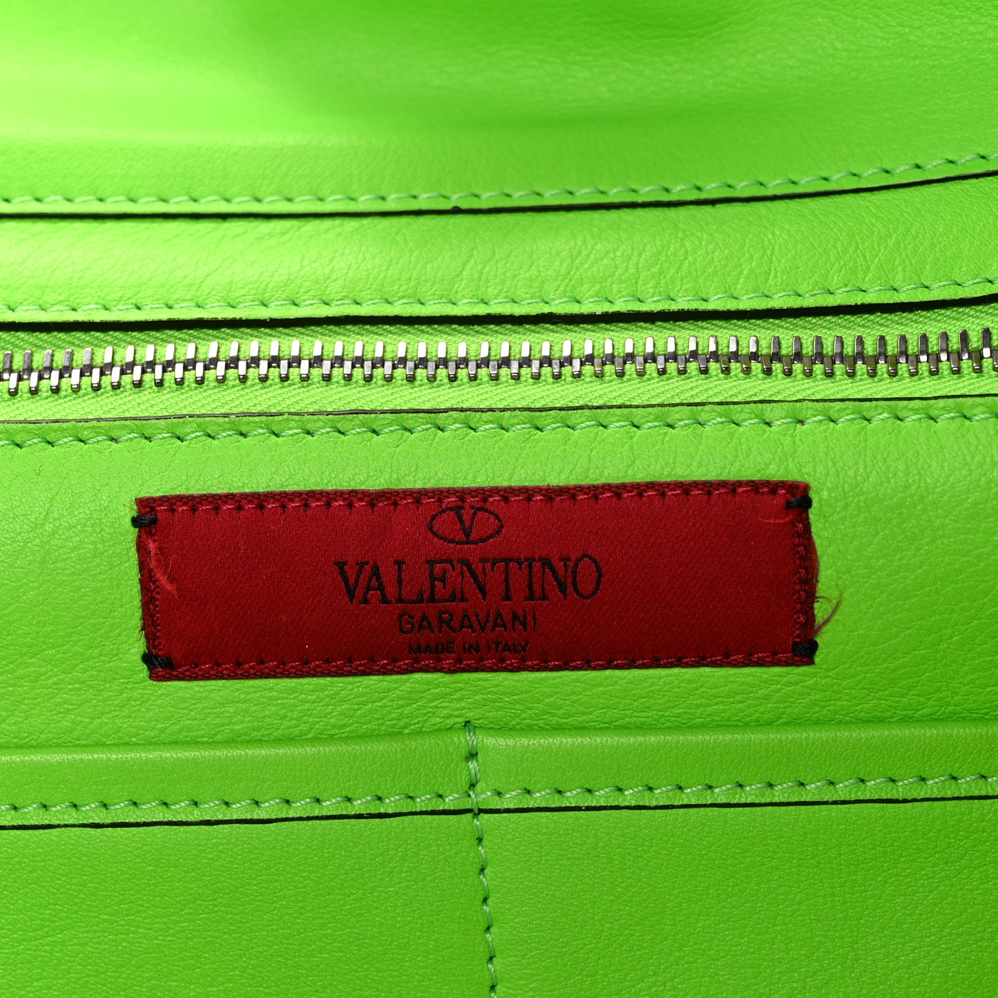 Vitello Medium Rockstud Tote Green Fluo