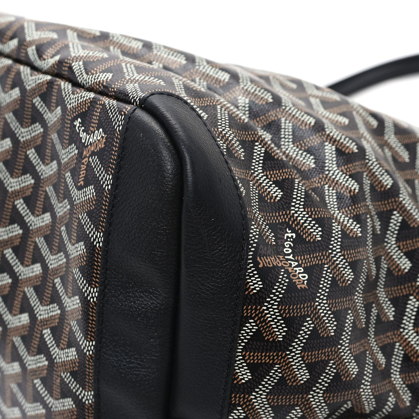 Goyardine Artois GM Black
